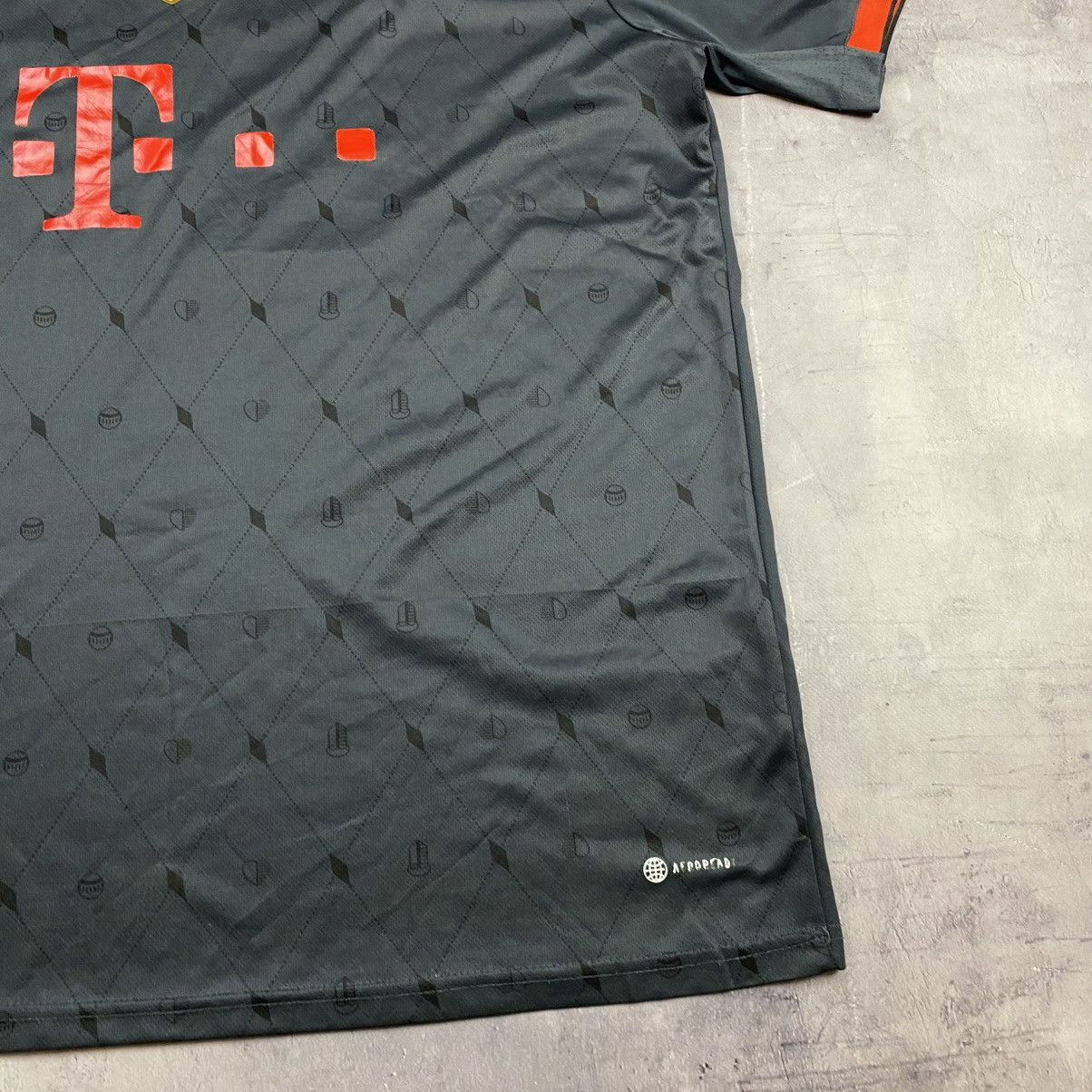Adidas HERNANDEZ ! ADIDAS BAYERN MUNICH TEE CHAMPIONS LEAGUE Size US XXL / EU 58 / 5 - 5 Thumbnail