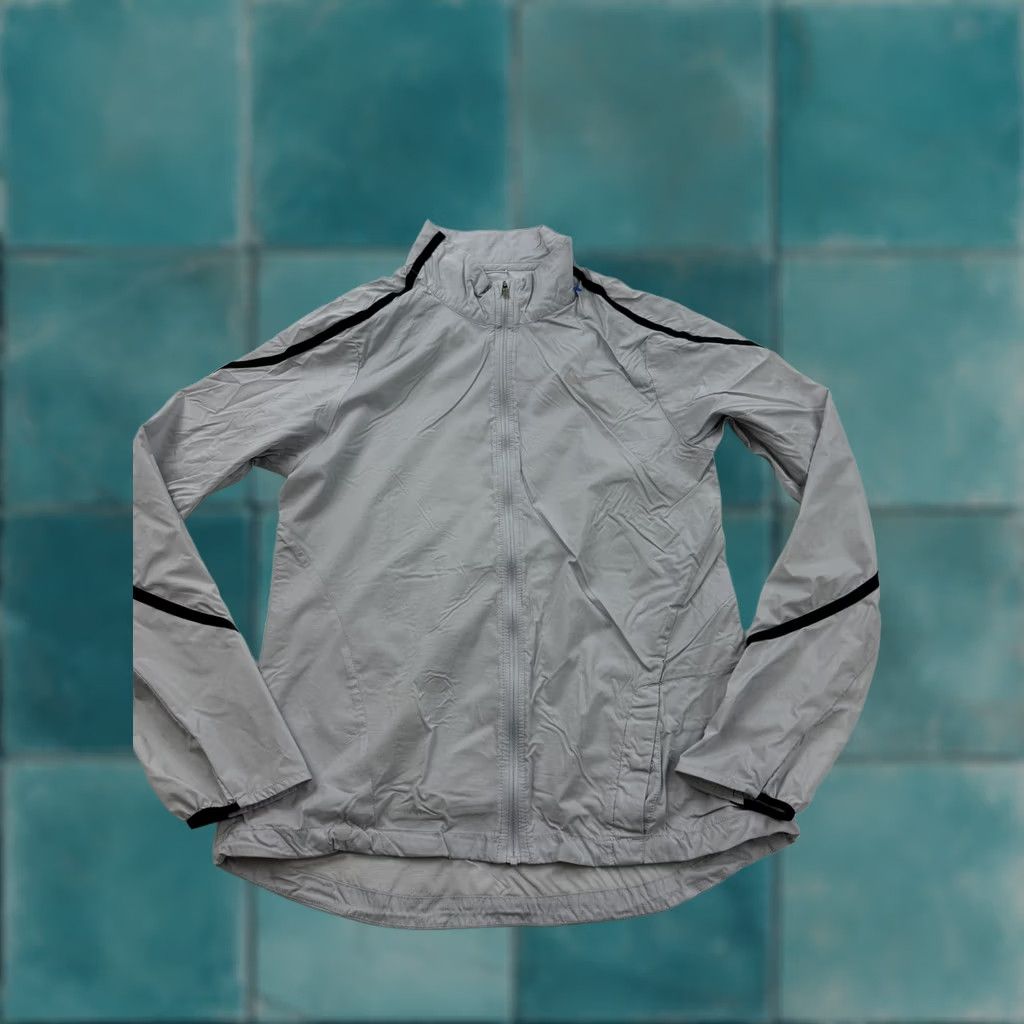 Nike Nike Jacket Womens Small Gray Full Zip Running Windbreaker Lightweight Size S / US 4 / IT 40 - 1 Thumbnail
