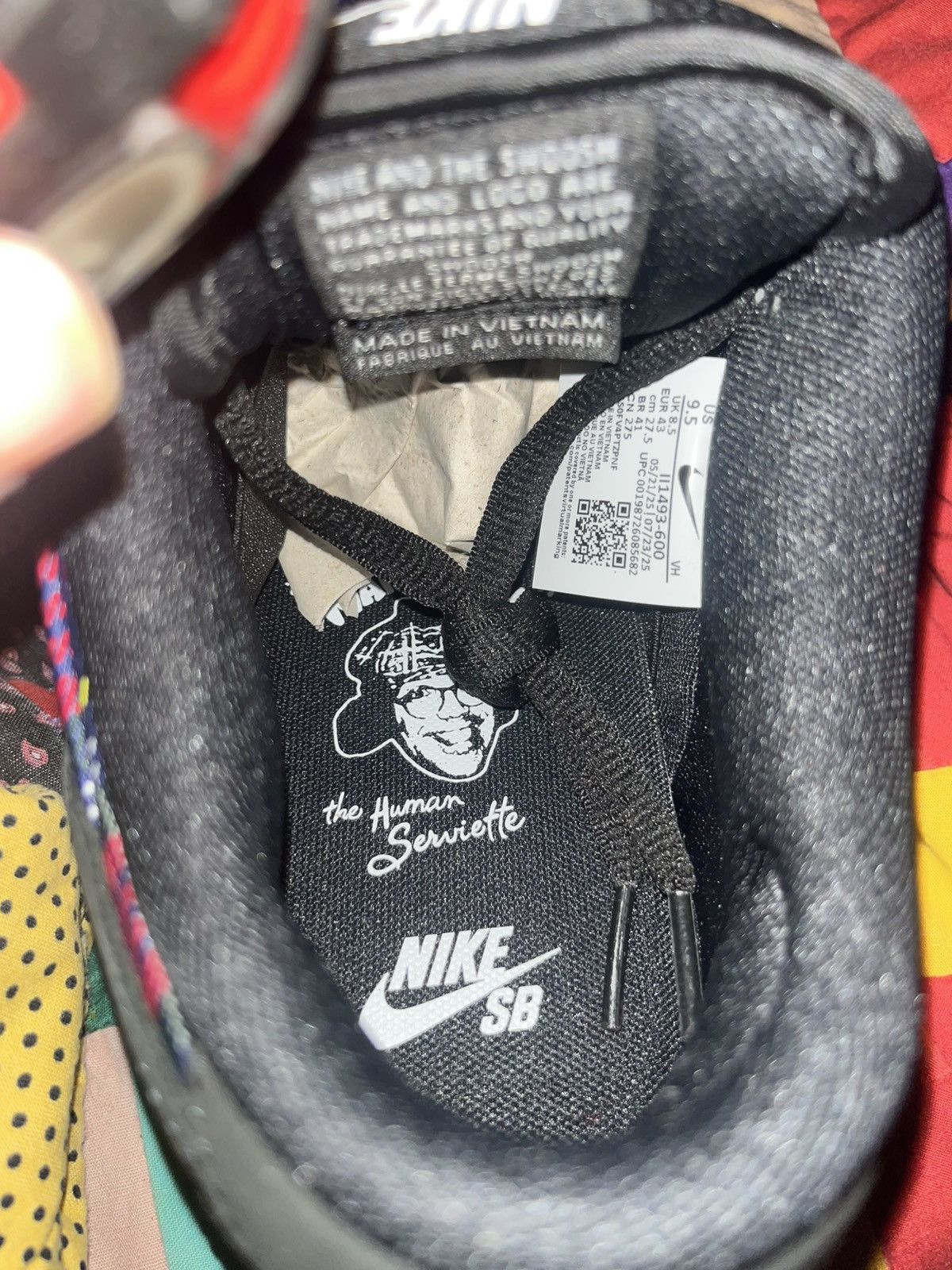 Nike SB Nardwuar SB Dunks Size US 9.5 / EU 42-43 - 7 Thumbnail