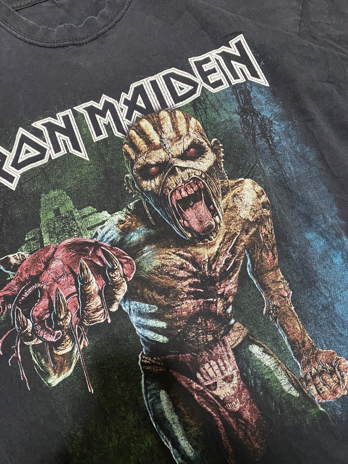 Iron Maiden Vintage Iron Maiden 2017 World Tour Shirt The Book of Souls Size US XL / EU 56 / 4 - 9 Thumbnail