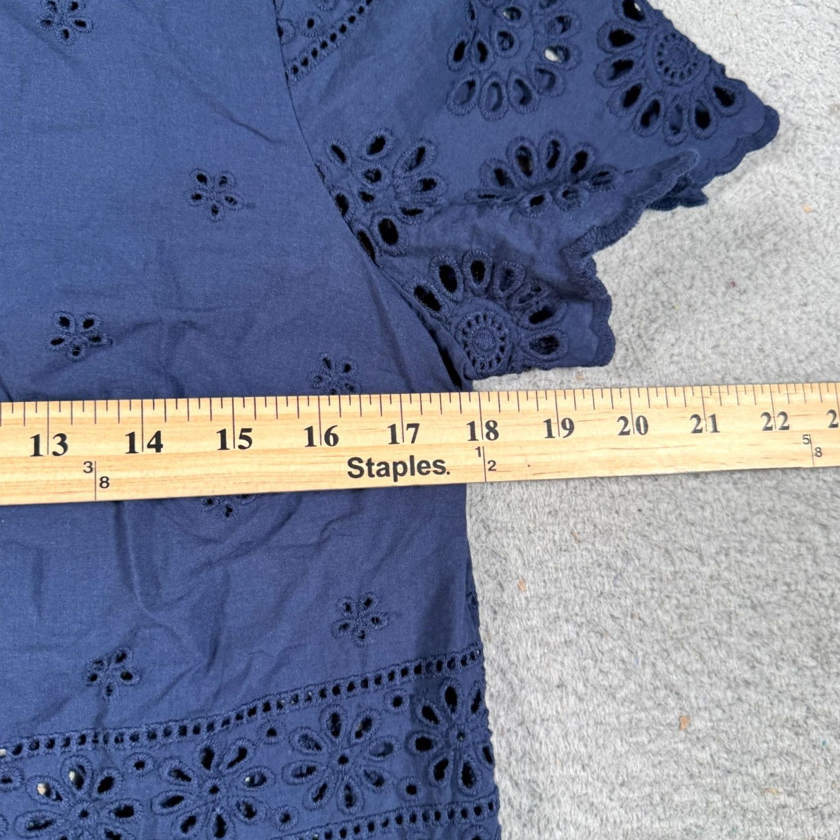 Vintage ModCloth Shirt Blouse Womens Medium Blue Short Sleeve Eyelet Lace Button Front Blouse Retro Casual Size M / US 6-8 / IT 42-44 - 5 Thumbnail