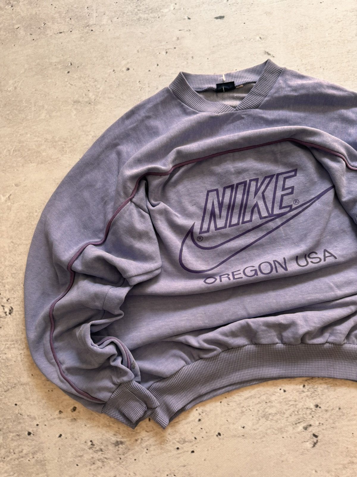 Nike × Vintage NIKE VINTAGE CENTER LOGO OVERSIZE BOXY SWEATSHIRT Size US XL / EU 56 / 4 - 2 Thumbnail