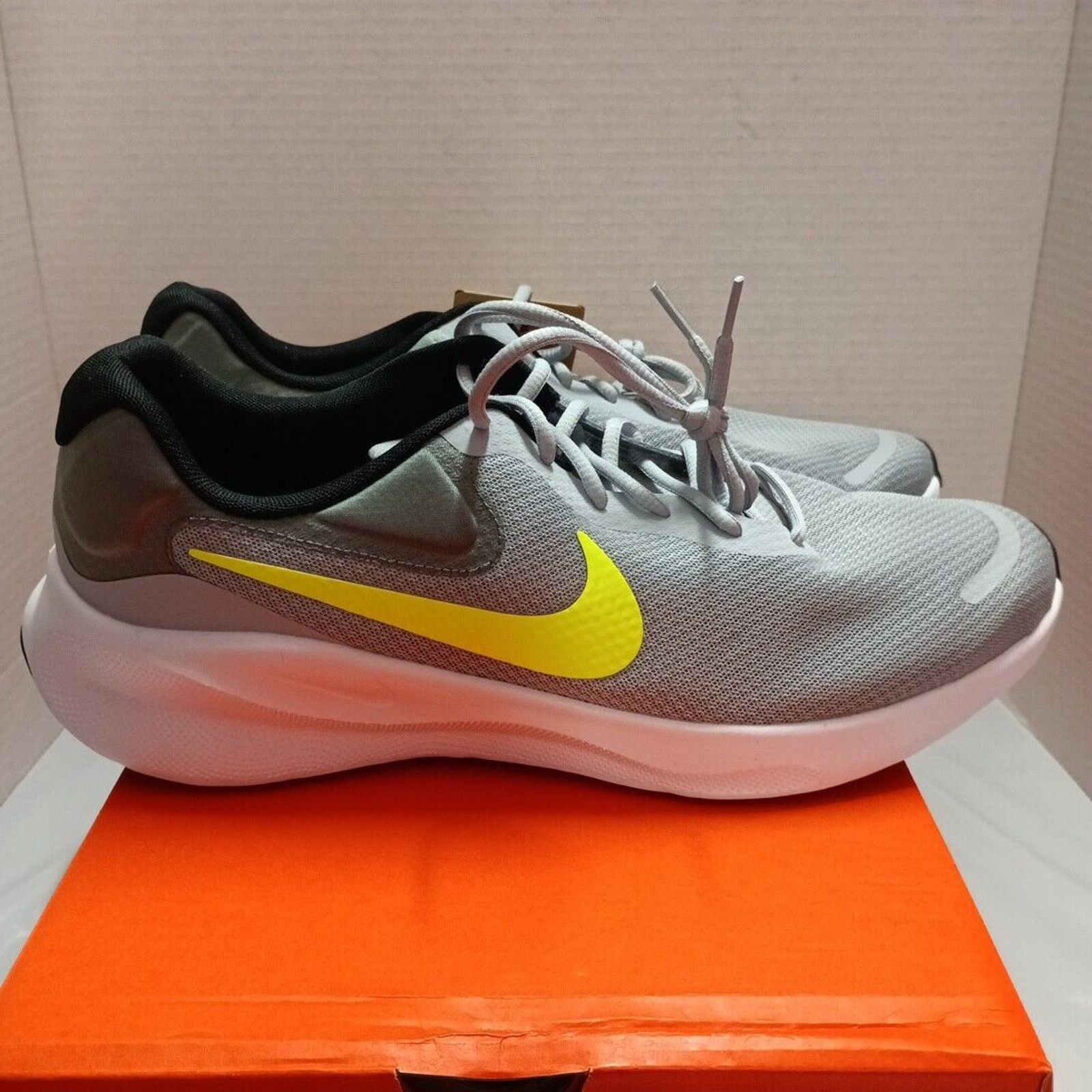 Nike Nike Revolution 7 Wolf Grey Volt Running Shoes Men’s Size 13 Size US 13 / EU 46 - 2 Thumbnail