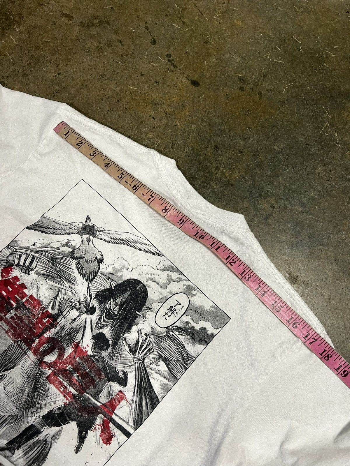 Uniqlo UNIQLO X Attack On Titan T-Shirt Founding Titan Tee SIZE M Size US M / EU 48-50 / 2 - 7 Thumbnail