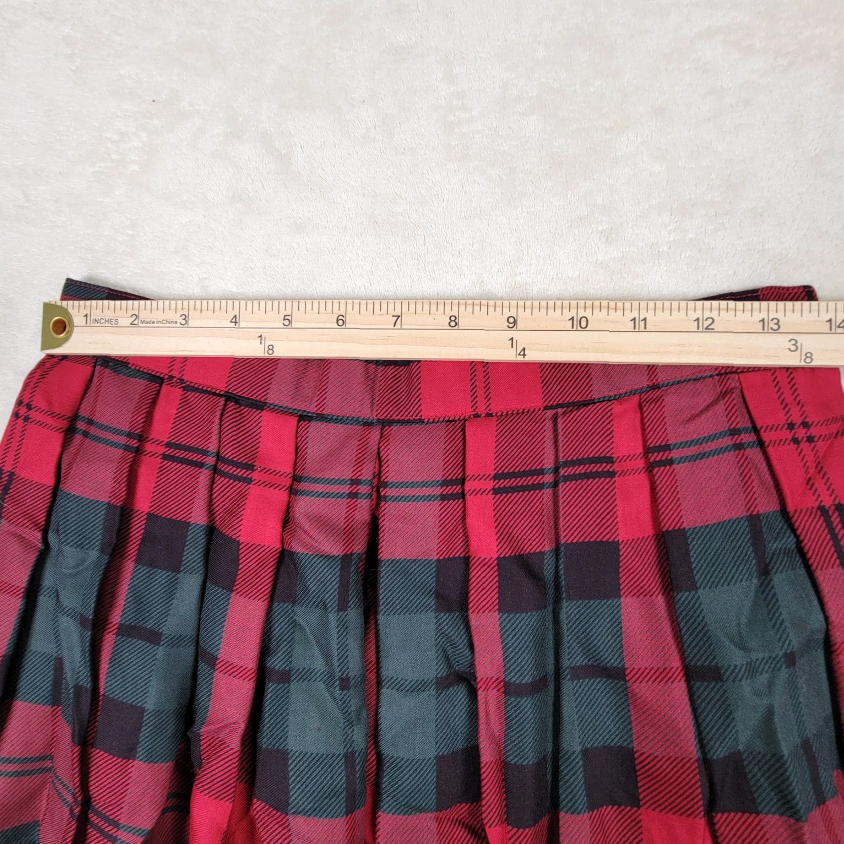 Vintage VINTAGE Austin Hill Women Skirt Plaid Long 28" Waist 28" 12 Rayon Twill Pleated Zipper Button Red Uni Preppy Retro University Womens Size 34" / US 12 / IT 48 - 3 Thumbnail