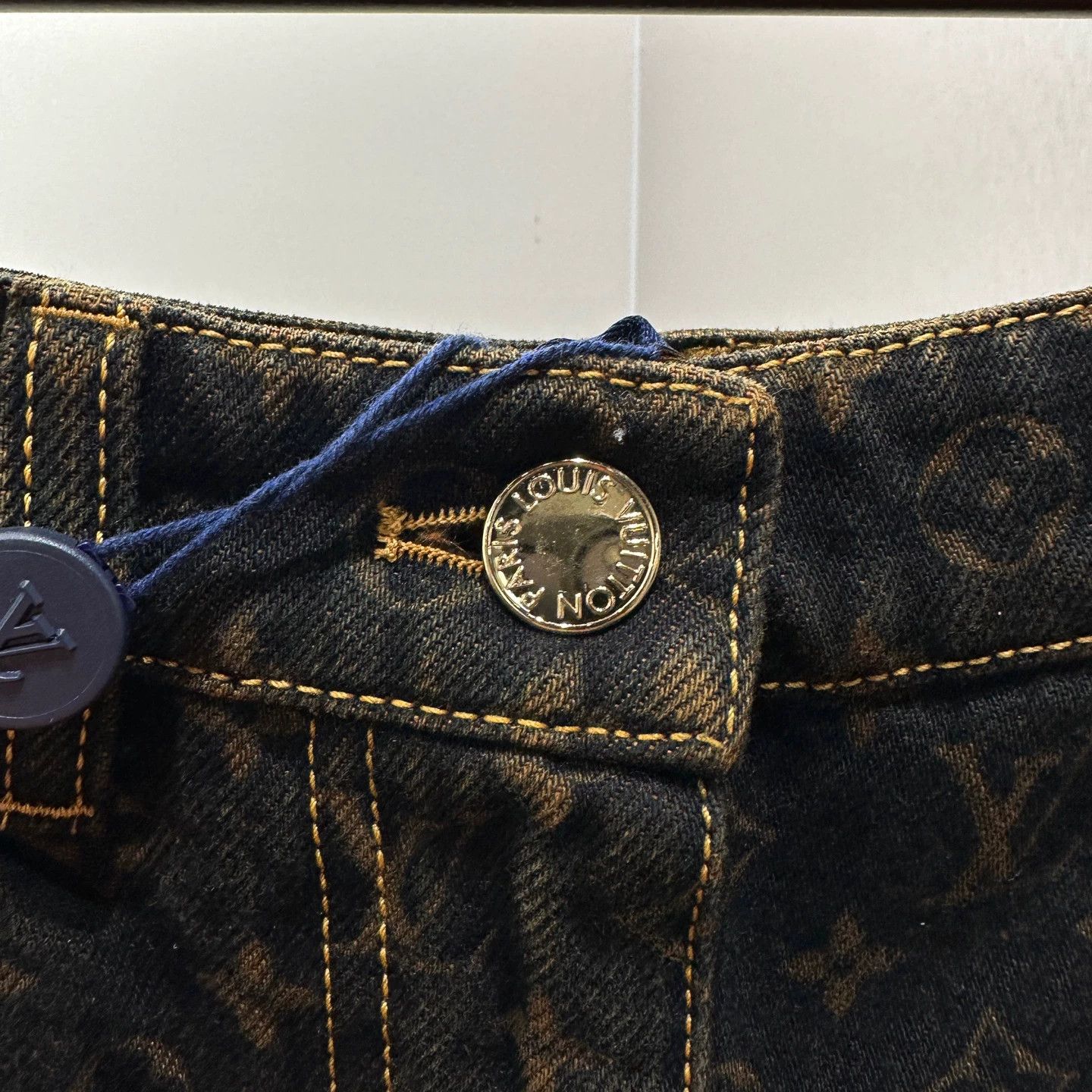 Louis Vuitton LV mar65 all over Monogram wide leg jeans 36 new Size 26" / US 2 / IT 38 - 6 Thumbnail