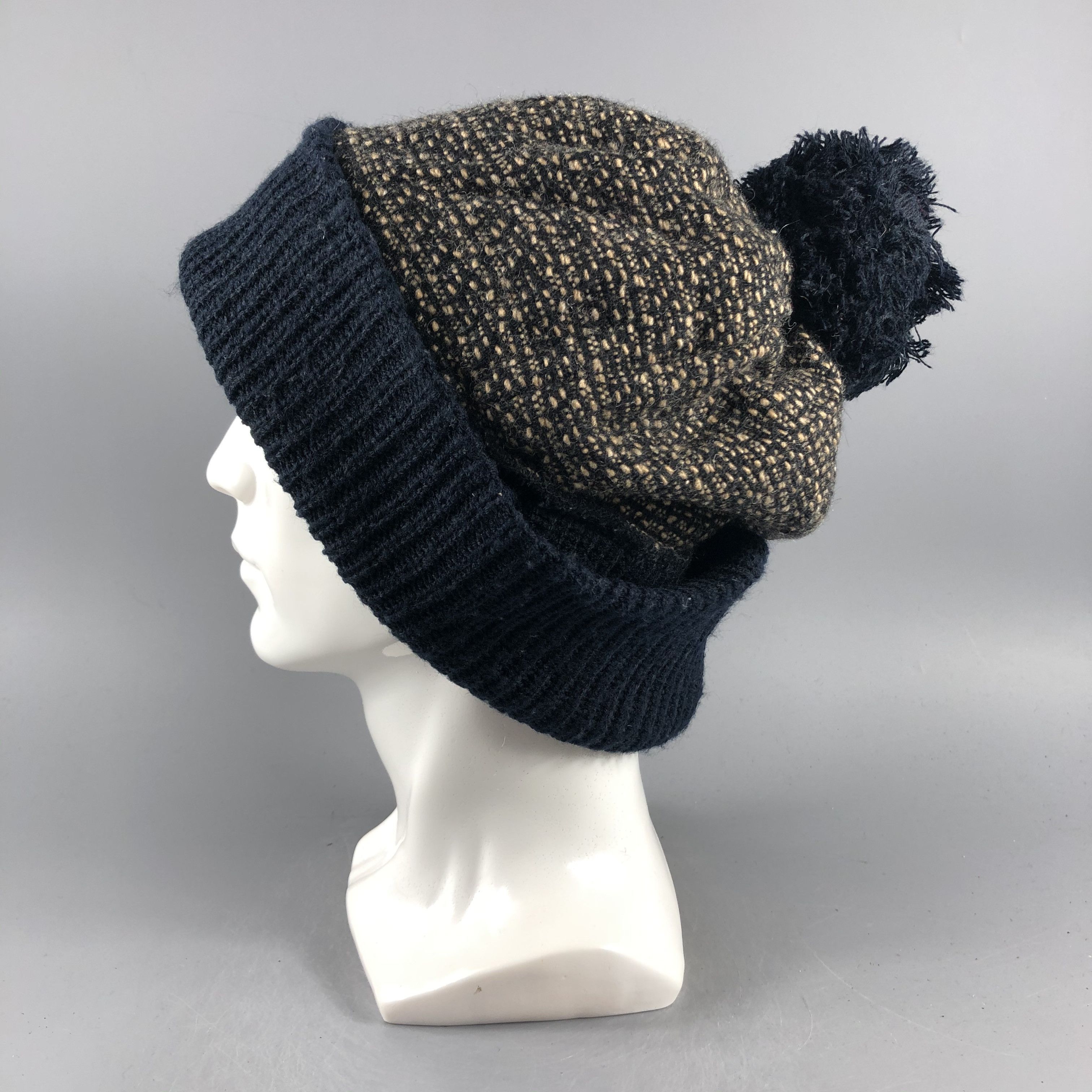 Japanese Brand × Vintage Unknown Bobble Beanie Snow Hat Snow Cap -D397 Size ONE SIZE - 1 Thumbnail