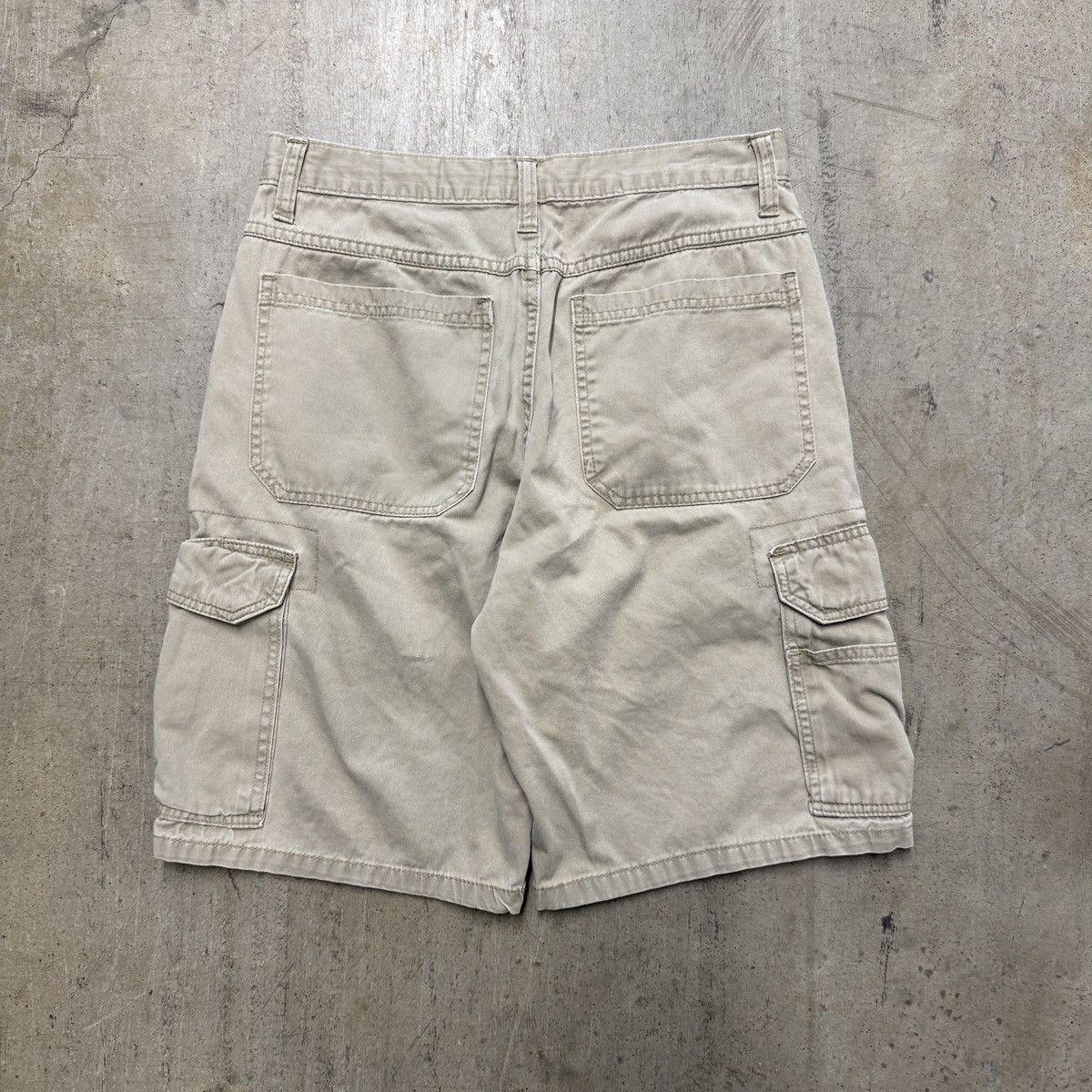 Wrangler Wrangler Baggy Wide Leg Cargo Cream Skater Shorts Mens W30 Size US 30 / EU 46 - 1 Thumbnail