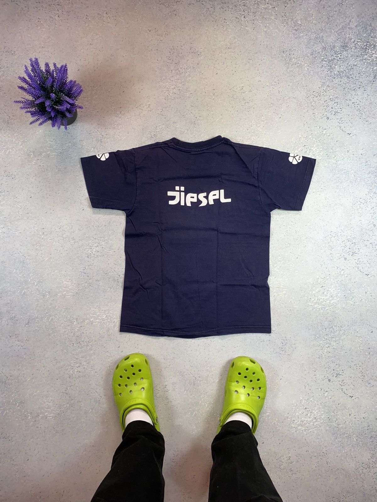 Diesel × Japanese Brand × Vintage Vintage Diesel Men’s Blue T-shirt With Big Centre Logo Size US S / EU 44-46 / 1 - 9 Thumbnail