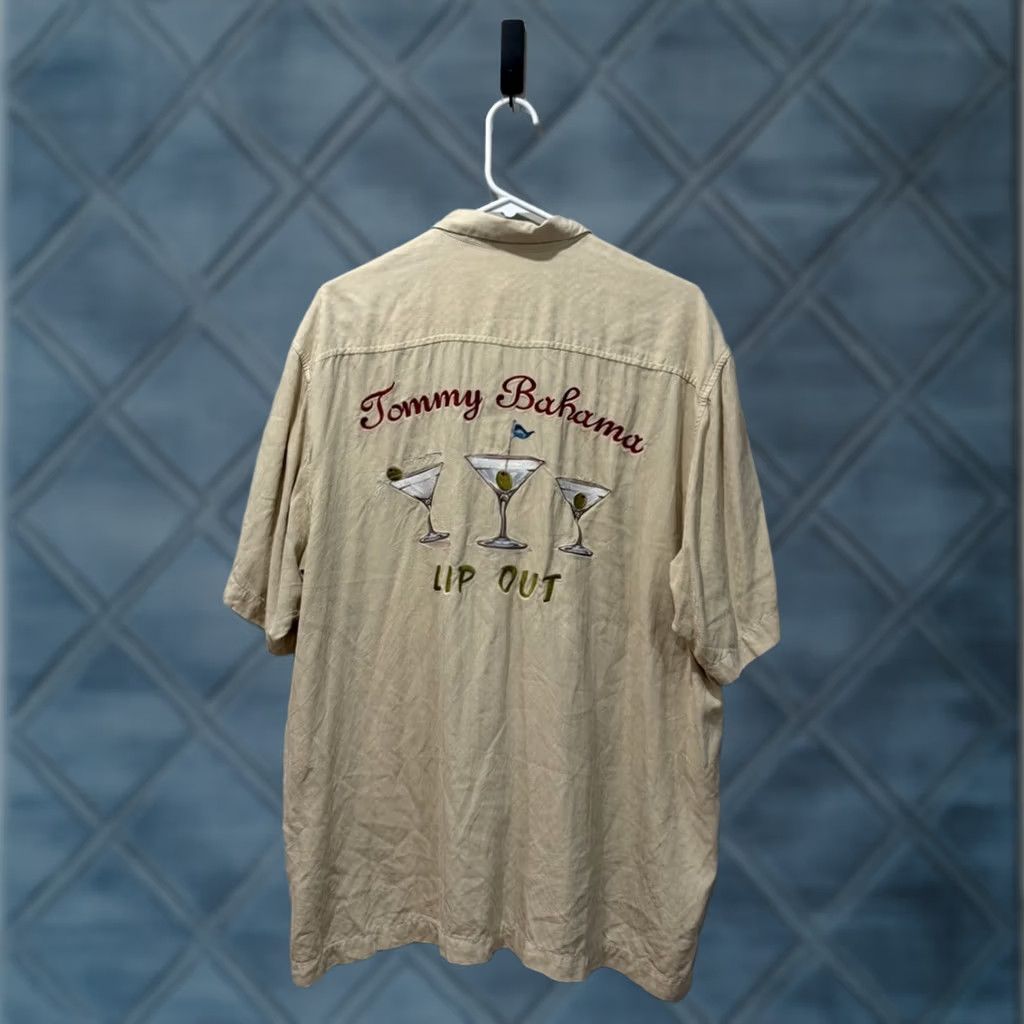 Tommy Bahama Tommy Bahama Shirt Mens L Gold Silk Lip Out Camp Martini Embroidered Logo Size US L / EU 52-54 / 3 - 1 Thumbnail