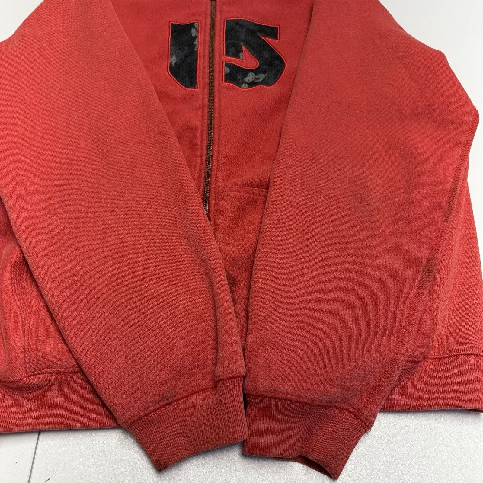 Burton Vintage Burton Hoodie Sweatshirt Mens Medium Red Full Zip Em Size US M / EU 48-50 / 2 - 7 Thumbnail