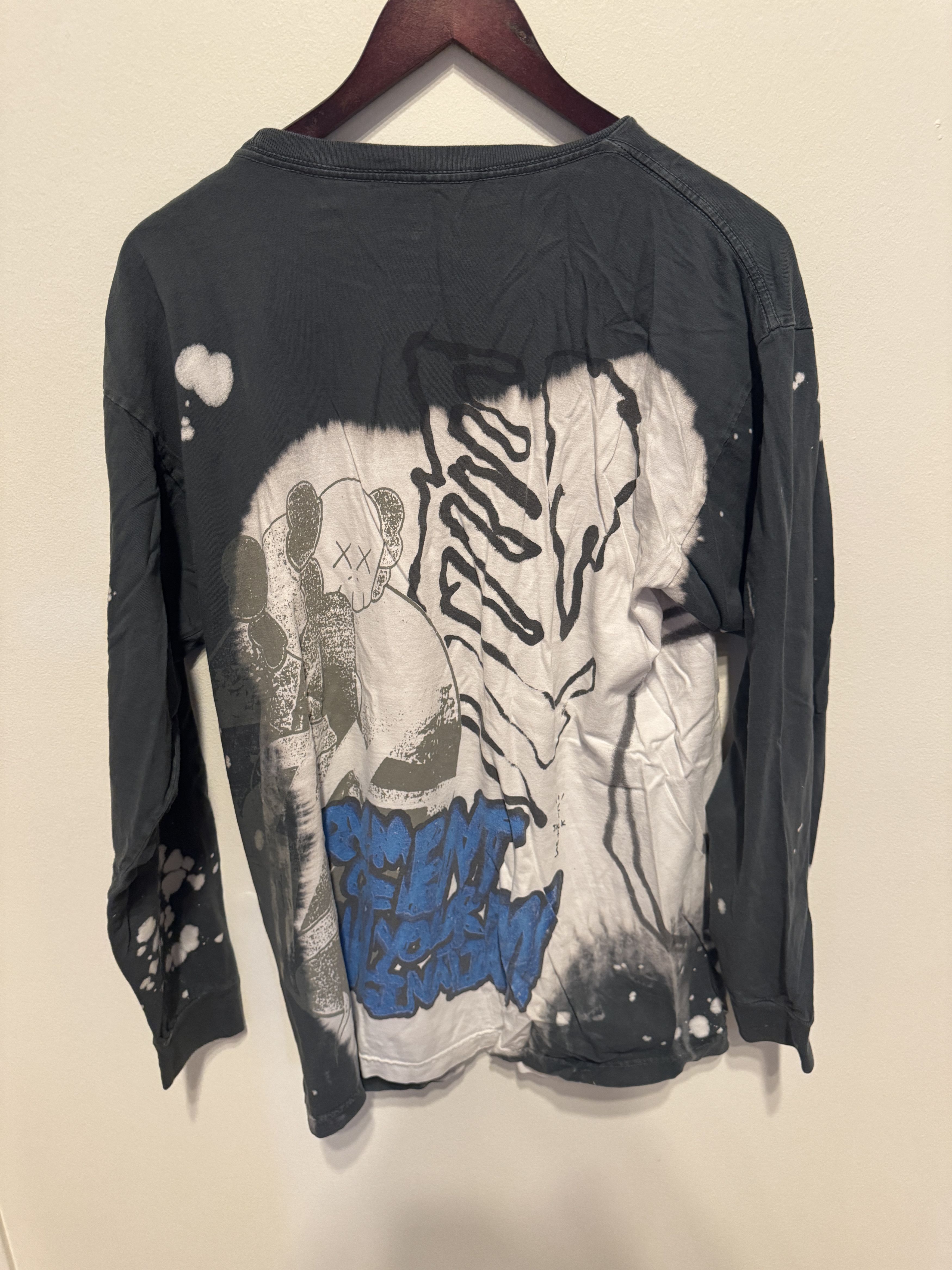 Fragment Design × Kaws × Travis Scott Travis Scott Cactus Jack KAWS Fragment Design LS Tee Size US L / EU 52-54 / 3 - 2 Thumbnail