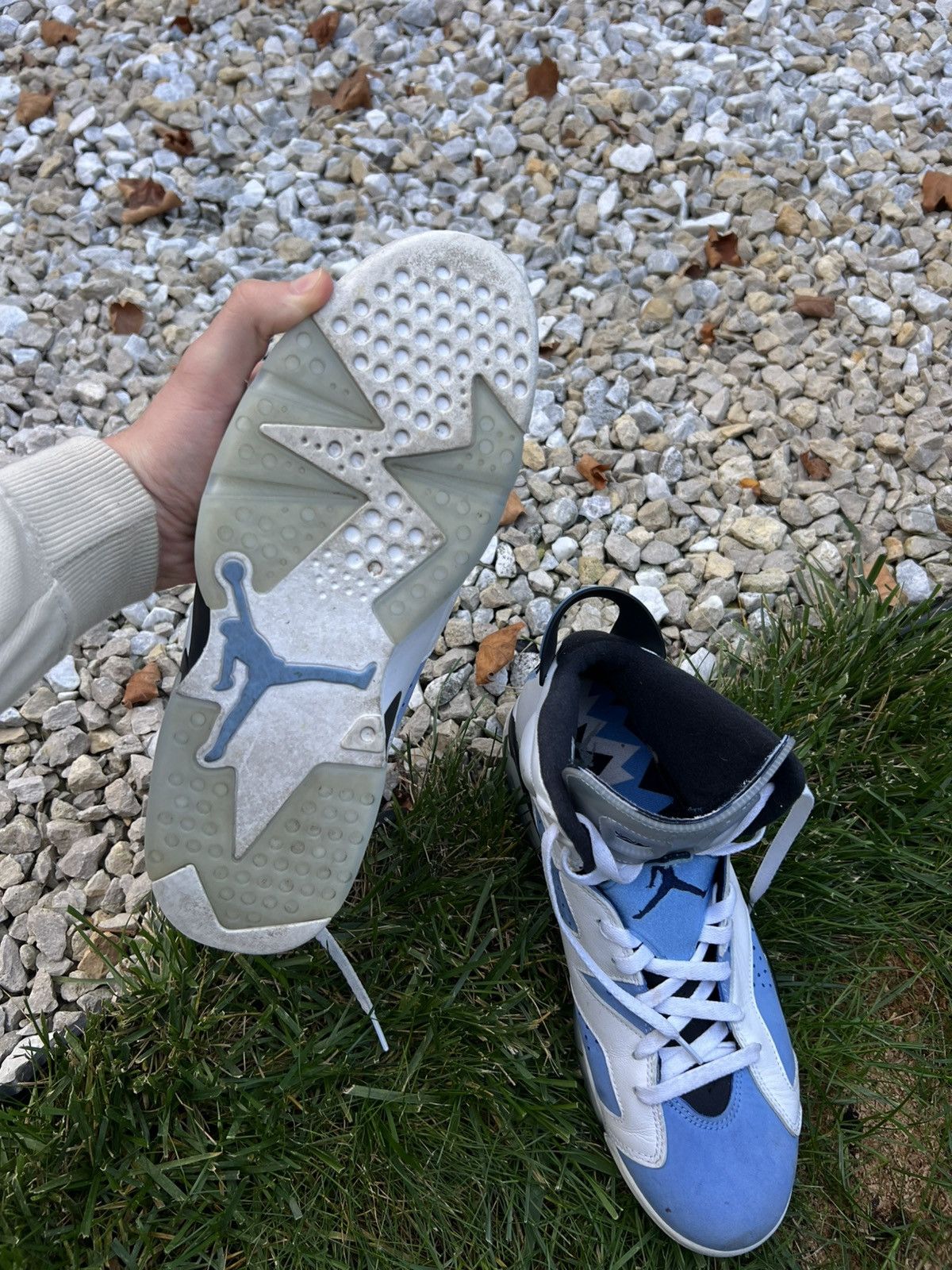 Jordan Brand Air Jordan 6 Retro “University Blue” UNC Size US 10.5 / EU 43-44 - 3 Thumbnail