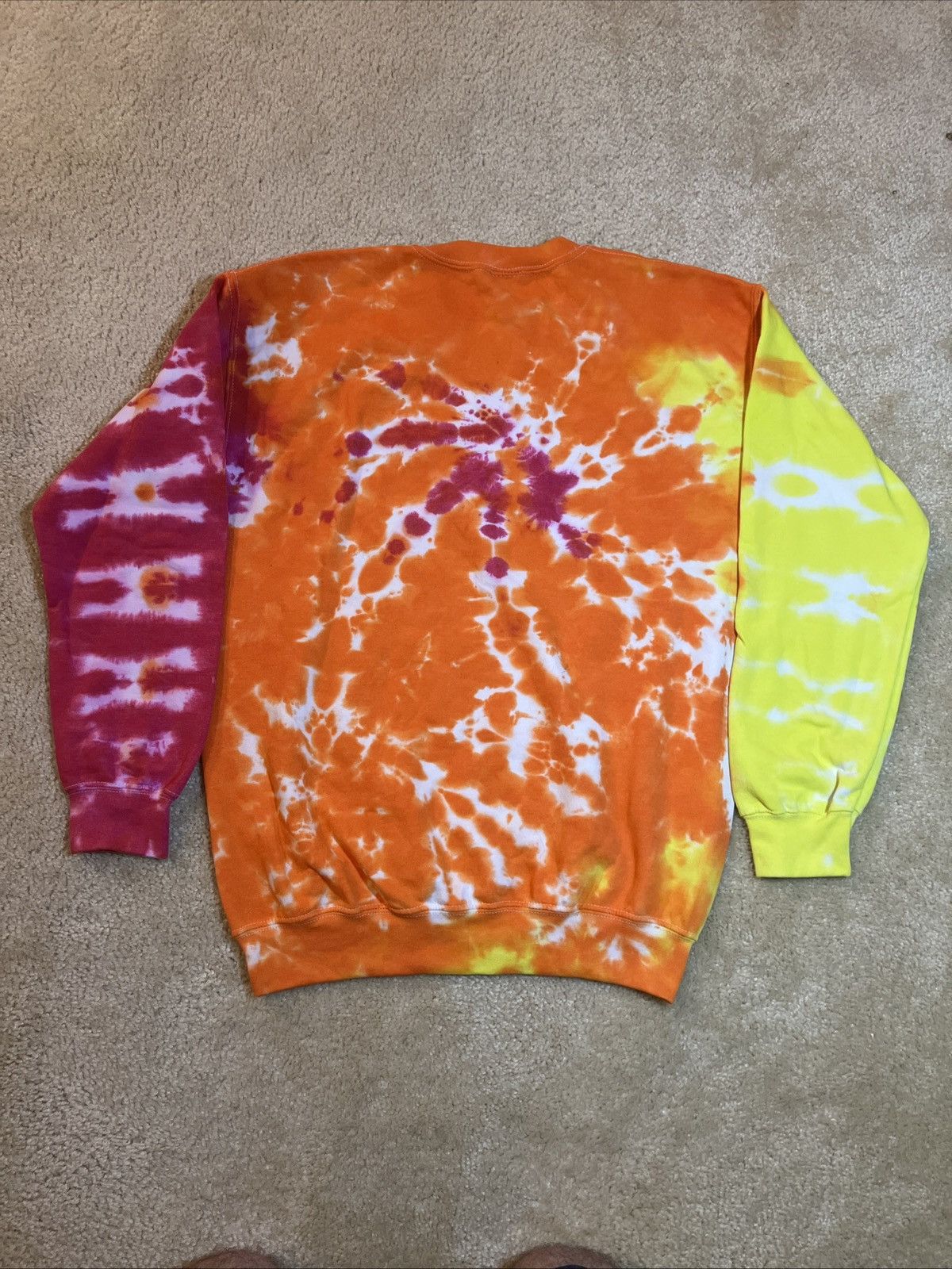 Gildan Gildan Tie Dye Pullover Crewneck Sweater Size M / US 6-8 / IT 42-44 - 2 Thumbnail