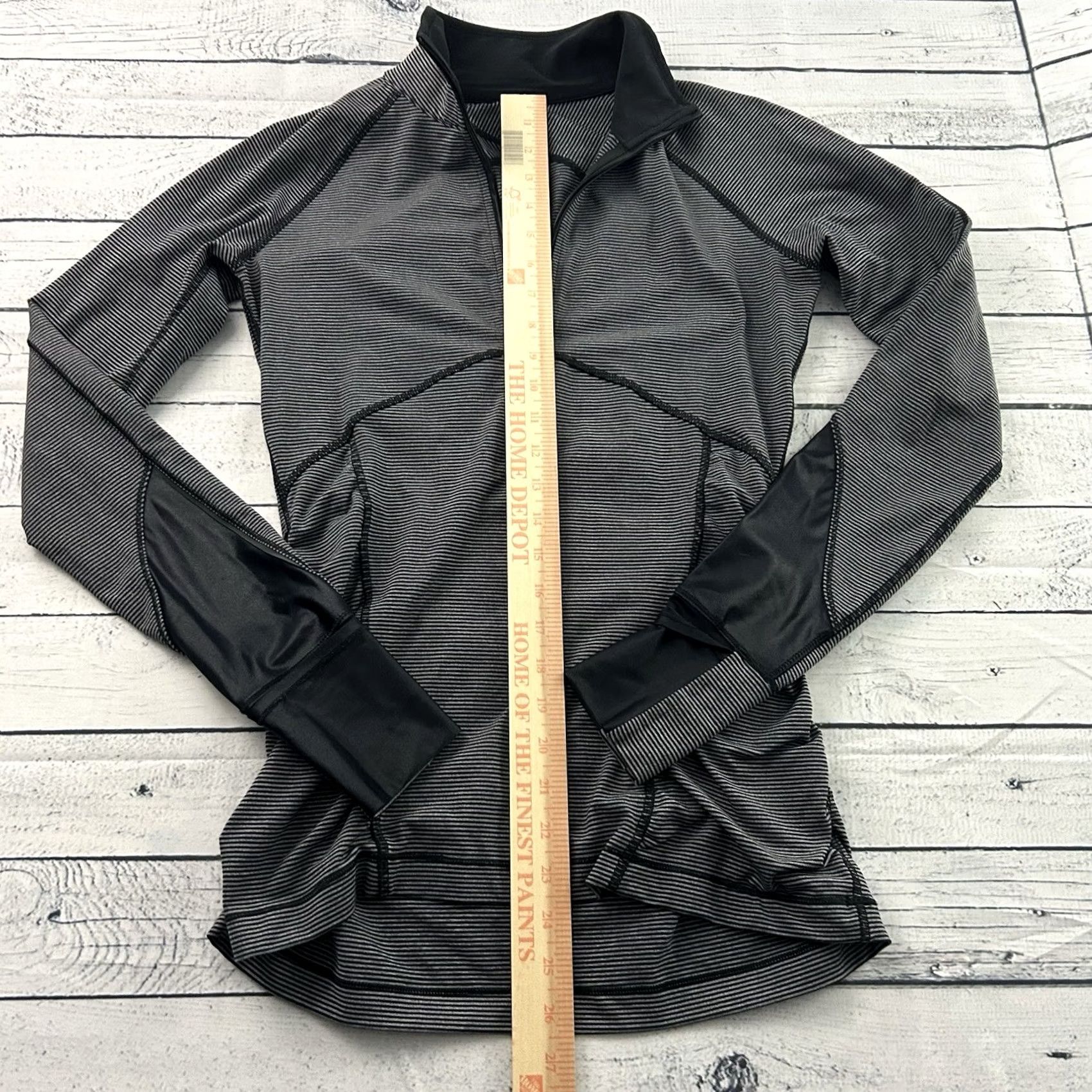 Lululemon Lululemon 1/4 Zip Rouched Striped Athletic Jacket Women's 6 Gray Shirt Jacket Womens 6 Gray Striped 1/4 Zip Athletic Lululemon Size M / US 6-8 / IT 42-44 - 2 Thumbnail