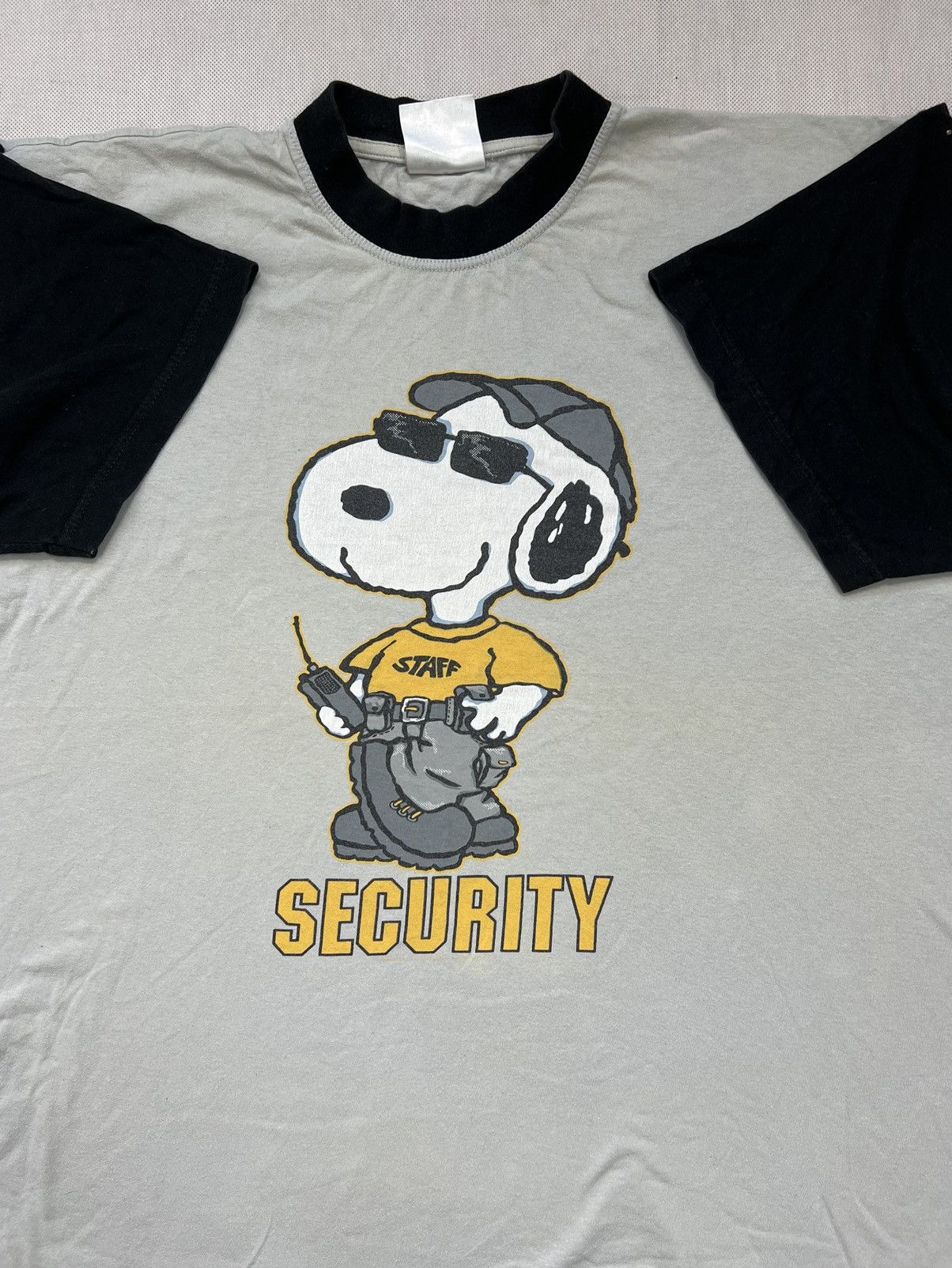 Peanuts × Vintage Baggy Tshirt Peanuts Security Staff Vintage 90’s Size US XL / EU 56 / 4 - 1 Thumbnail
