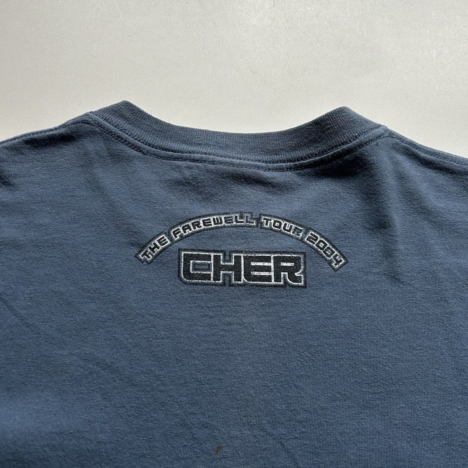 Band Tees Vintage Cher The Farewell Tour 2004 T Shirt Size Medium Rare Size US M / EU 48-50 / 2 - 4 Thumbnail