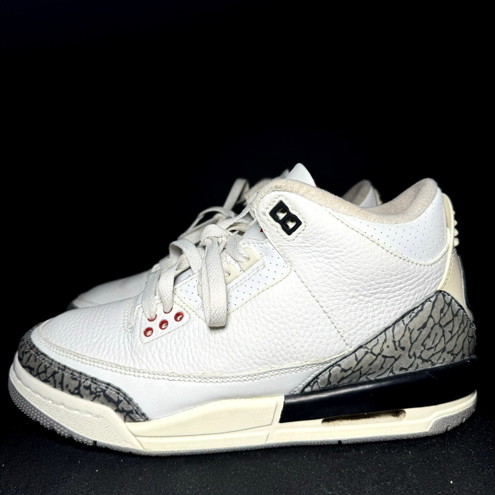 Jordan Brand × Nike Size 6.5 Nike Air Jordan 3 Retro GS White Cement Reimagined Size US 6.5 / EU 39-40 - 8 Thumbnail