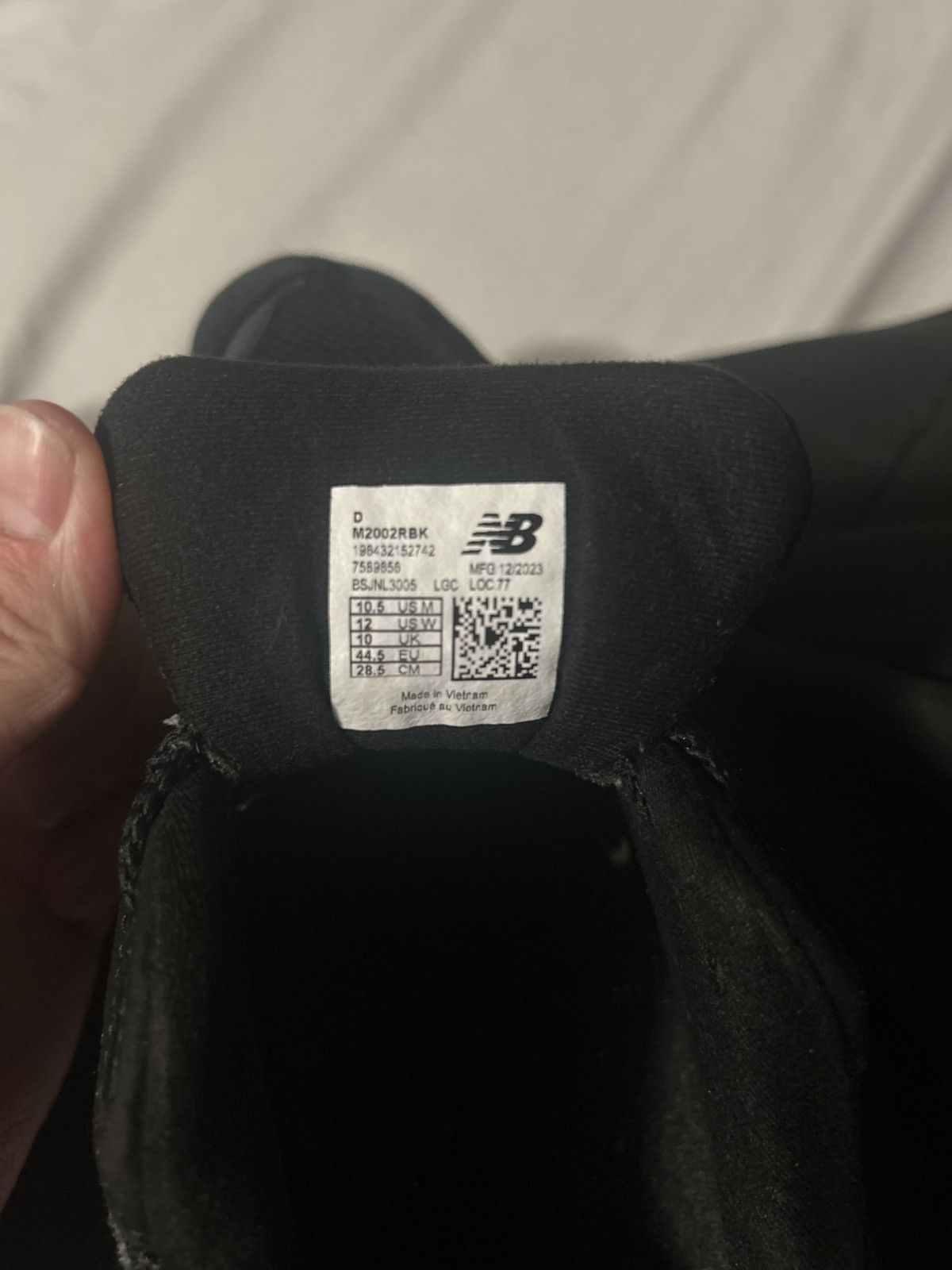 New Balance New Balance Black 2002R Size 10.5 Size US 10.5 / EU 43-44 - 7 Thumbnail