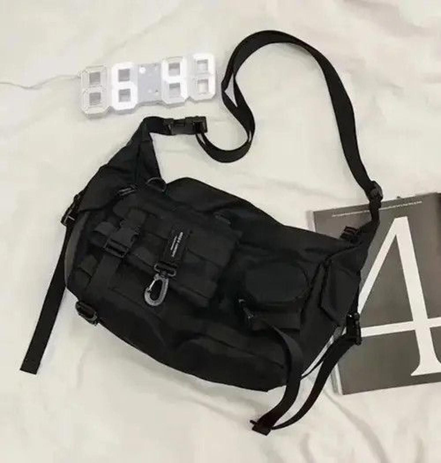 Vintage Black Sling Messenger Bag Size ONE SIZE - 4 Thumbnail