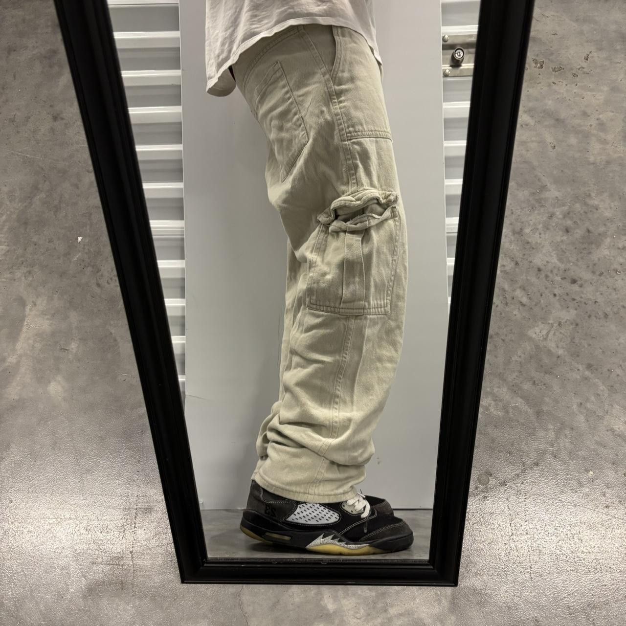 Japanese Brand × Vintage Crazy Vintage Y2K/2000s Cream Streetwear Skater Cargo Pants! Size US 29 - 2 Thumbnail