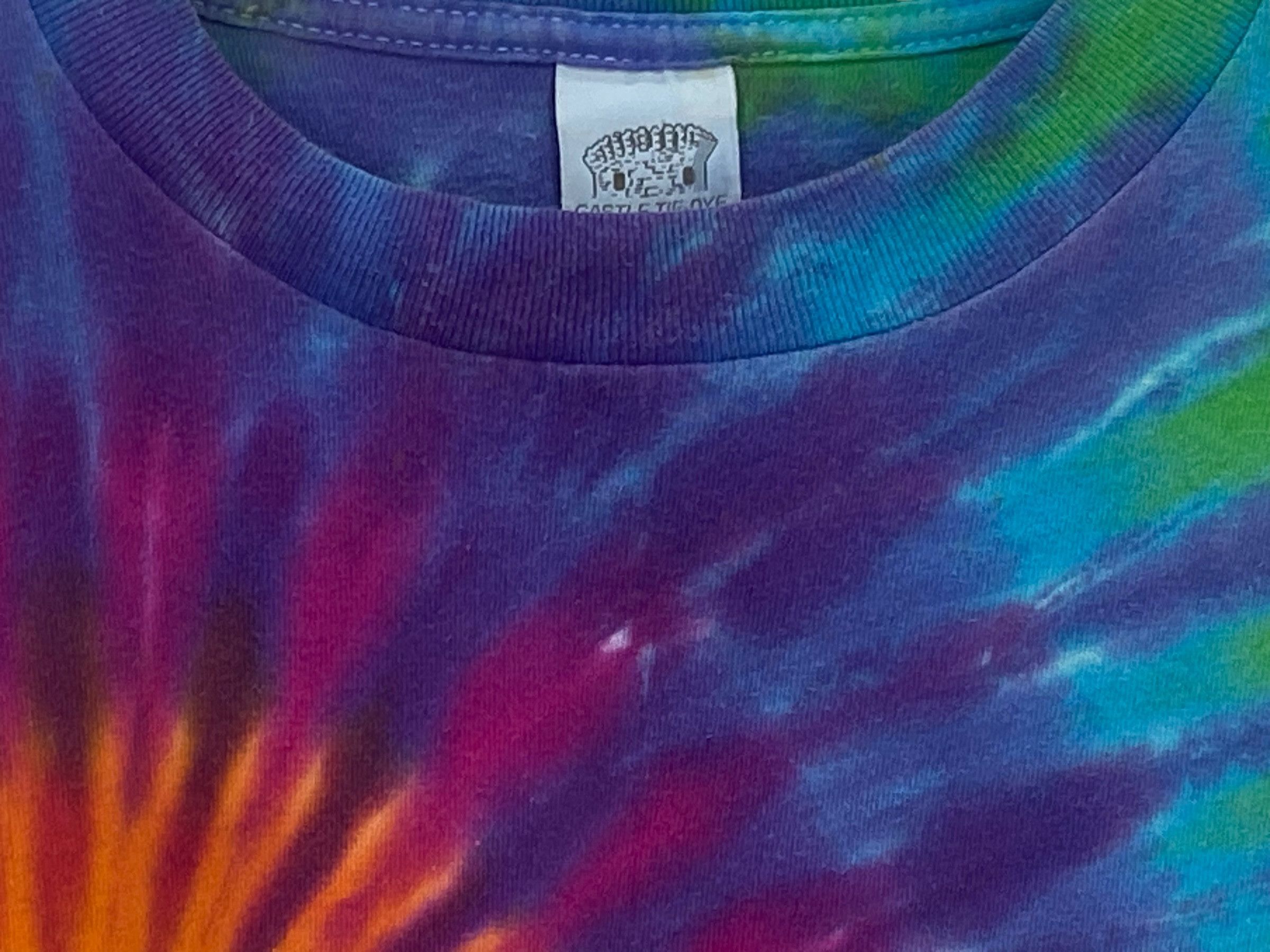 Vintage Castle Tie Vintage 90s Tshirt Size US M / EU 48-50 / 2 - 7 Thumbnail