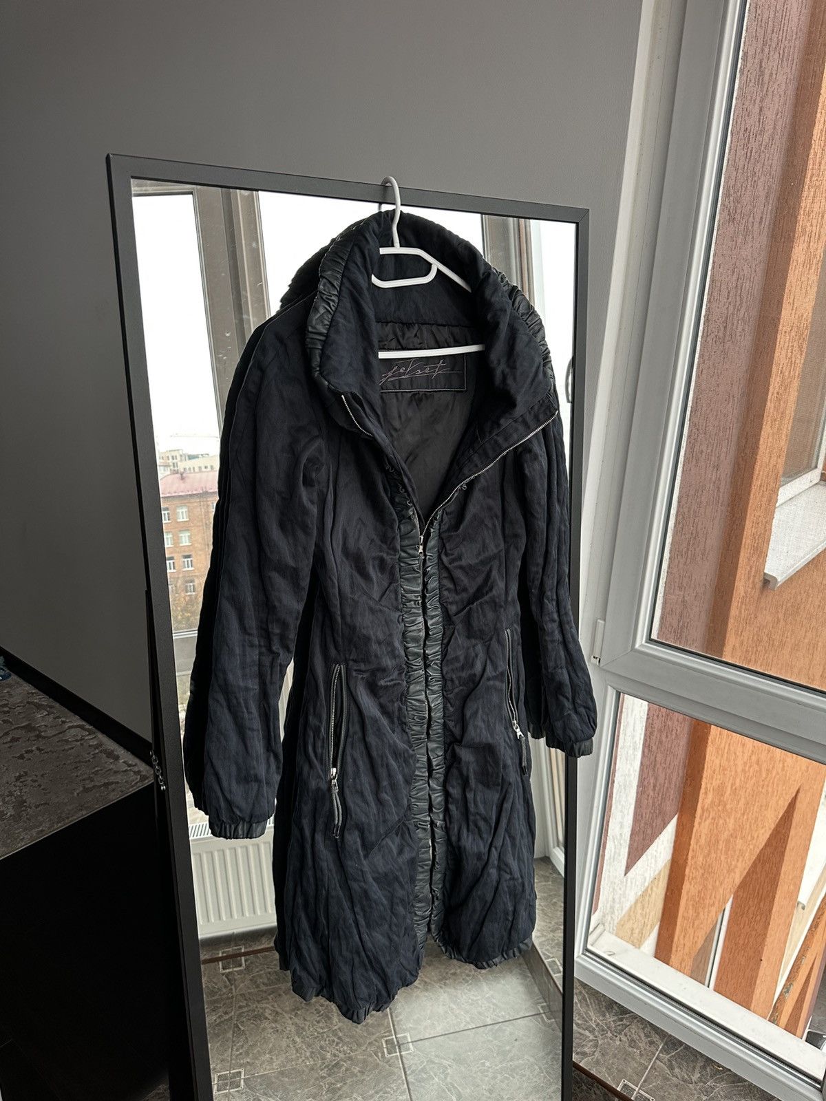 JET SET JetSet Black Woman Avant-Garde with Leather Trim & Ruching Size M / US 6-8 / IT 42-44 - 1 Thumbnail