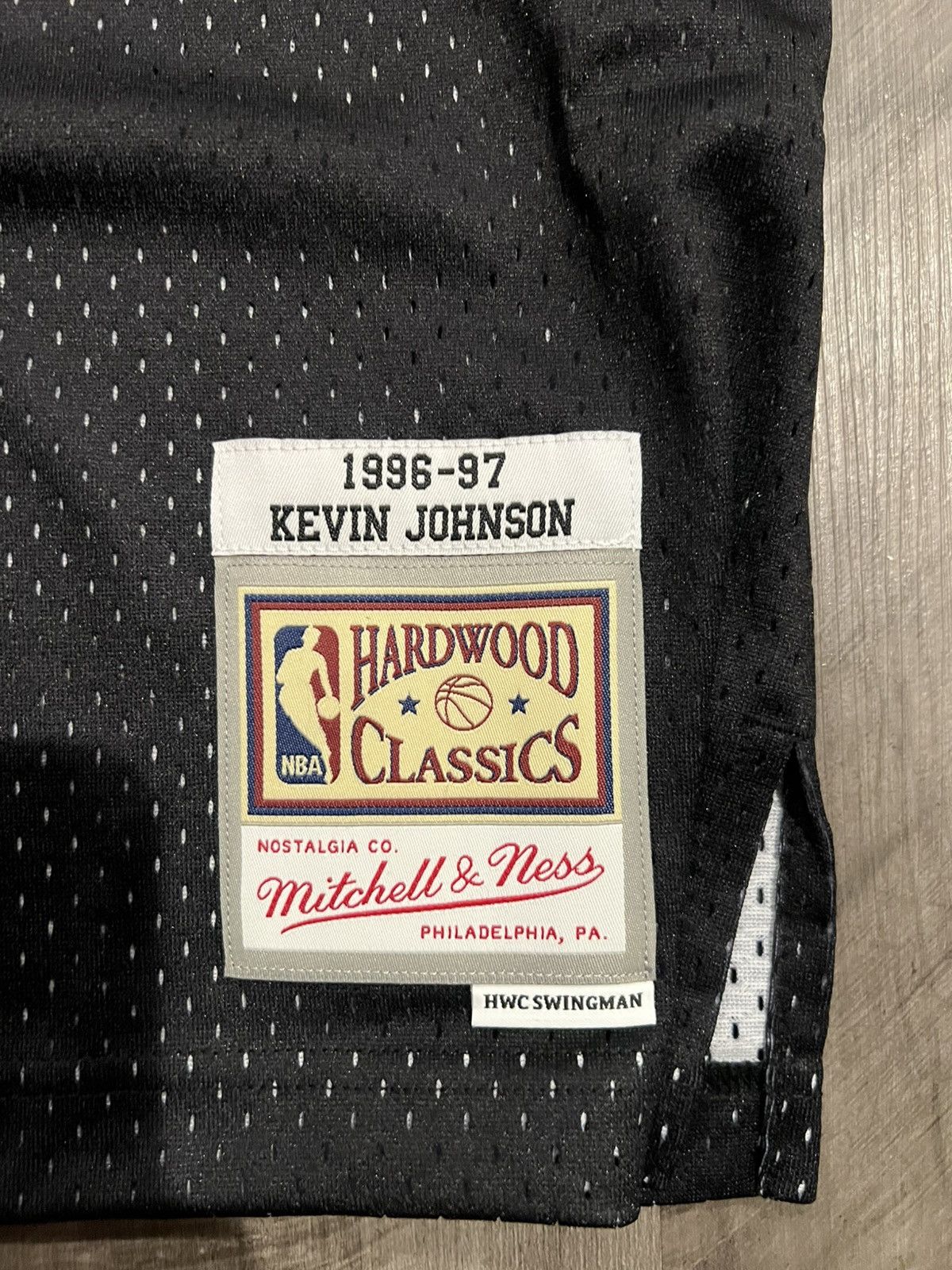 Mitchell & Ness Size M Kevin Johnson Suns Mitchell & Ness Hardwood Classics Size US M / EU 48-50 / 2 - 7 Thumbnail