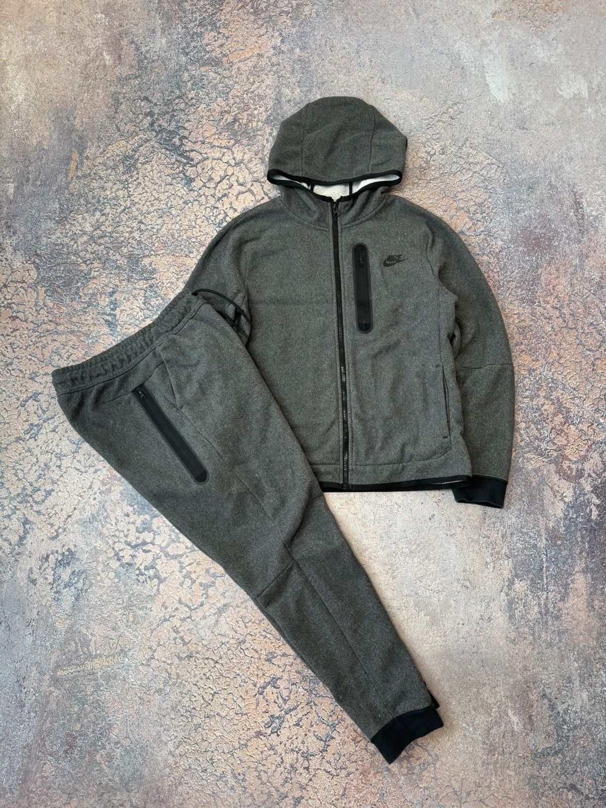 Nike Suit Nike Tech Fleece 2021 KOMPLET Size XS Drill Size US S / EU 44-46 / 1 - 1 Thumbnail