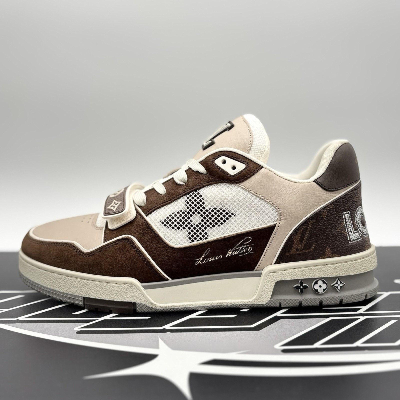 Louis Vuitton 10-10.5 US Louis Vuitton Trainer Strap ' Brown Beige ' GREAT Size US 10 / EU 43 - 11 Thumbnail