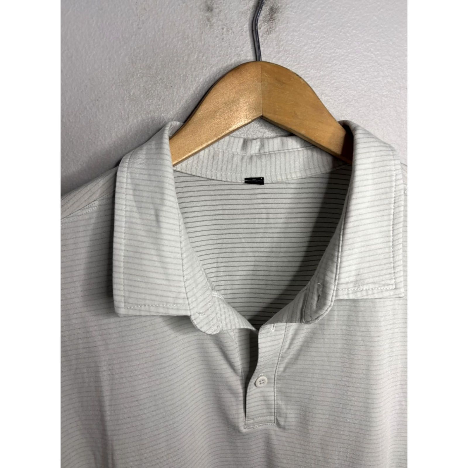 Lululemon Lululemon Polo Shirt Mens XL Light Gray Stripe Golf Athletic Performance Shirt Size US XL / EU 56 / 4 - 3 Thumbnail