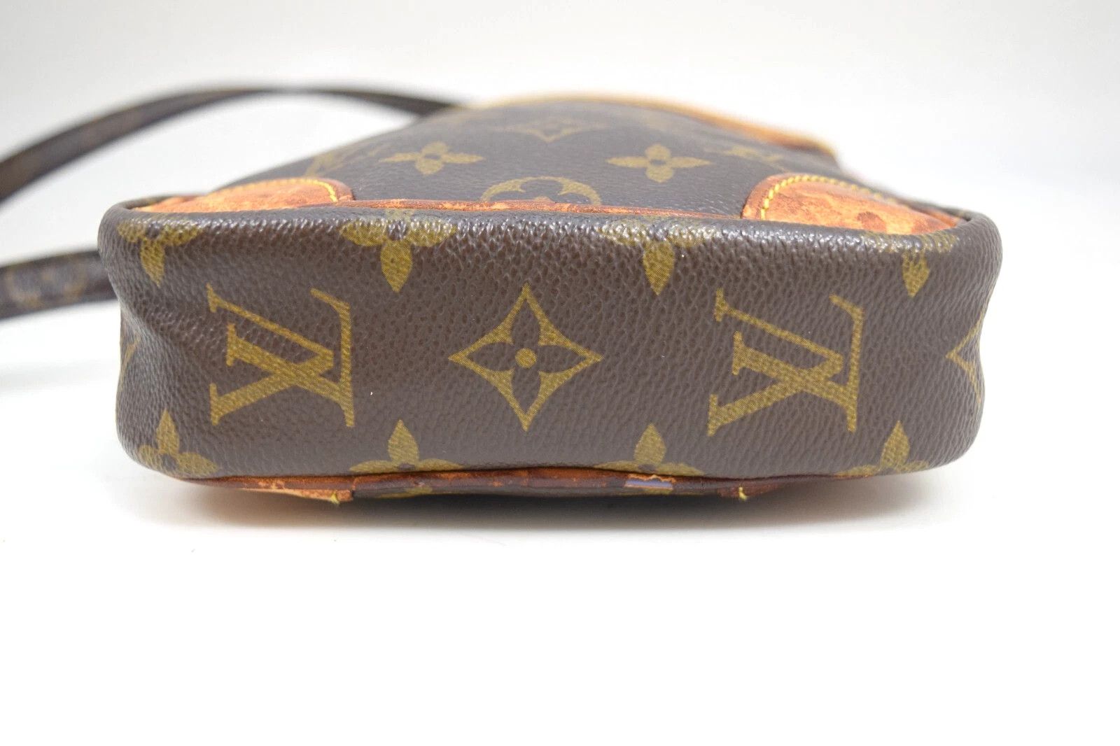 Louis Vuitton Auth Louis Vuitton Danube Crossbody Bag Monogram M45266 Size ONE SIZE - 5 Thumbnail