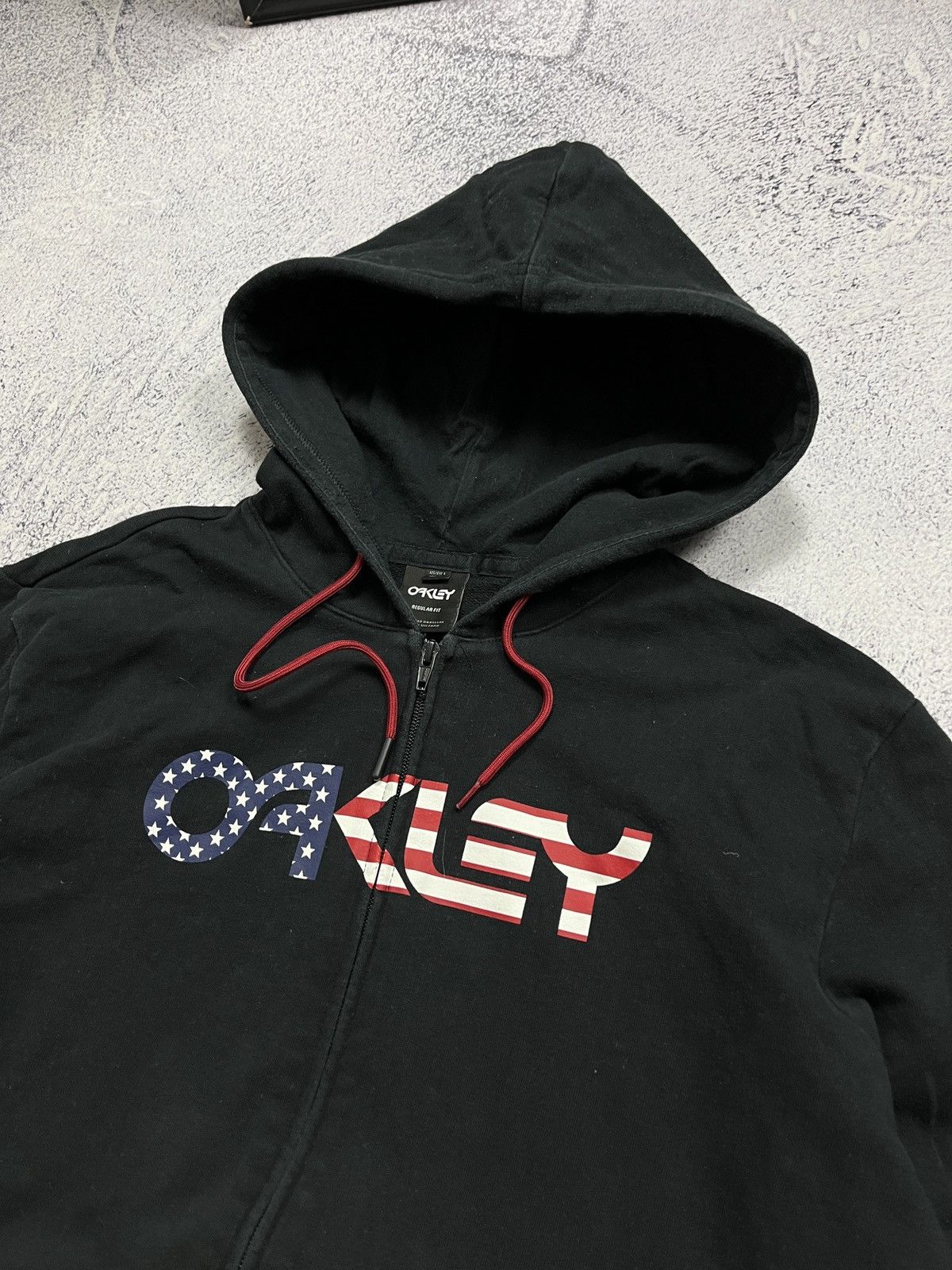 Oakley Vintage Oakley Big Logo USA Flag Zip-Up Hoodie Hype Y2k Size US L / EU 52-54 / 3 - 7 Thumbnail