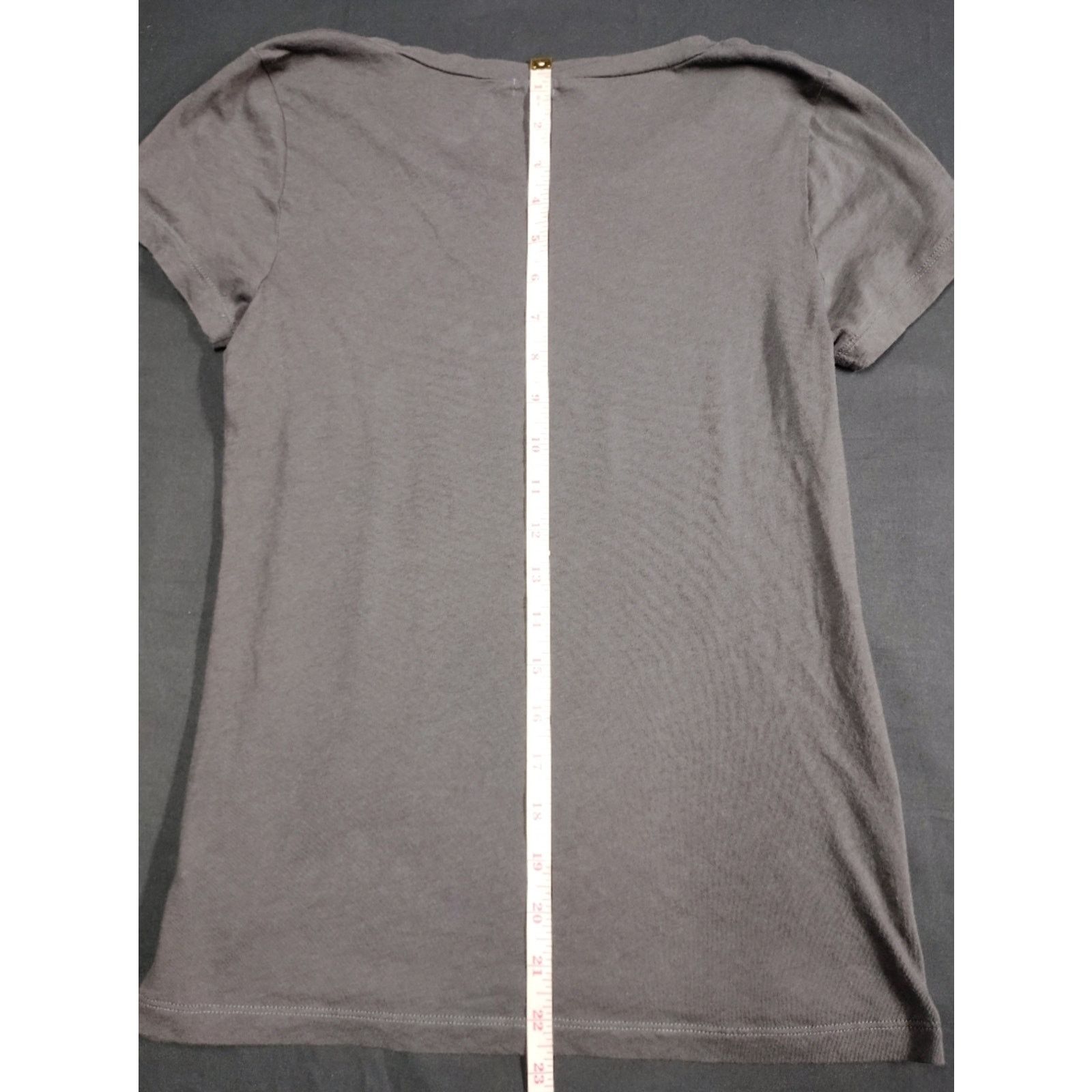 J.Crew J. Crew Gray Short-Sleeve Tee with Black Sequin Deer Size S / US 4 / IT 40 - 5 Thumbnail