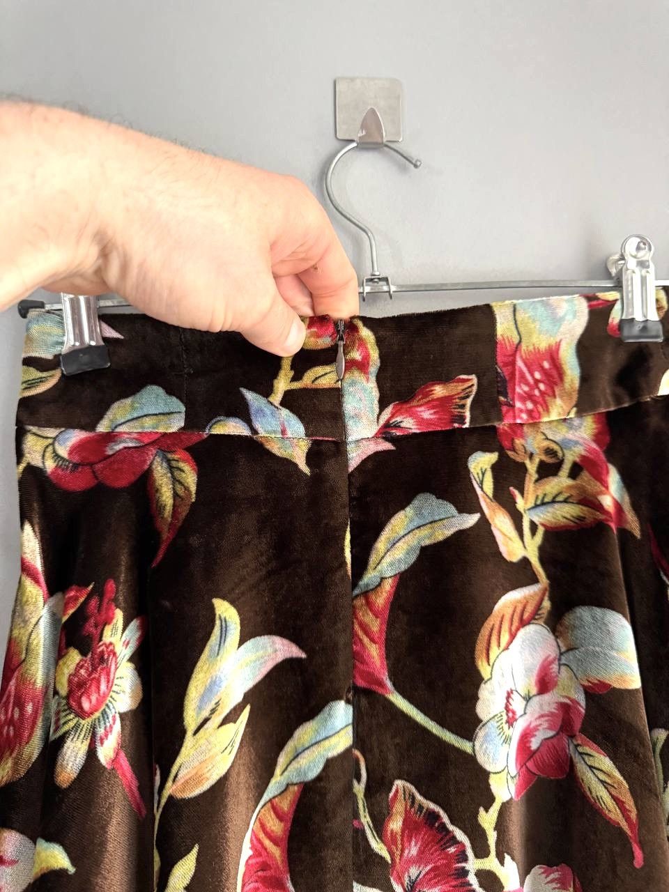Kenzo Kenzo Paris Vintage 80s Brown Floral Velvet Skirt, Size 36/S Size 25" / US 0 / IT 36 - 10 Thumbnail
