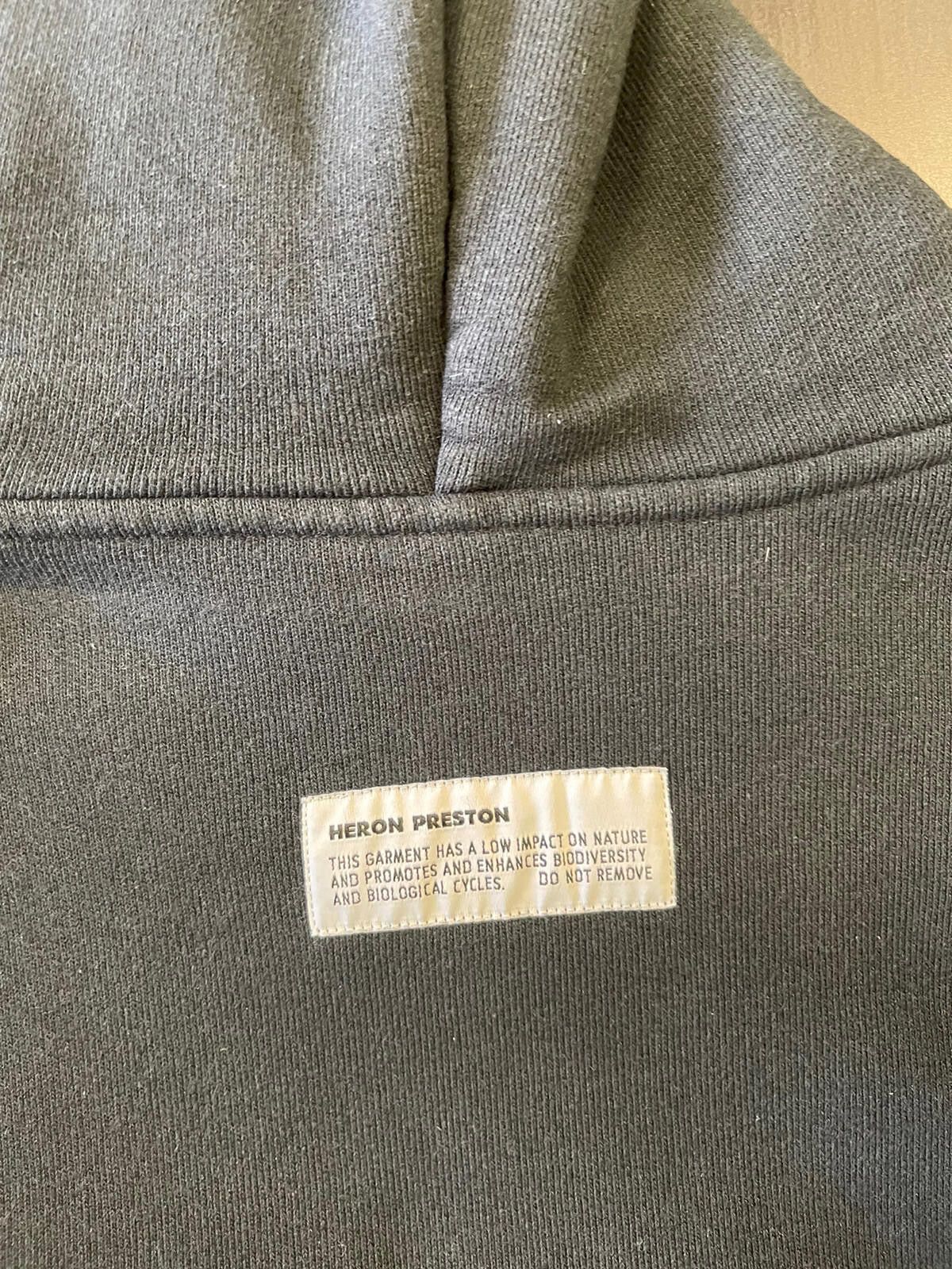 Heron Preston Heron Preston Black Spray Globe Hoodie Size S 🔥 Retail $500 Size US S / EU 44-46 / 1 - 5 Thumbnail