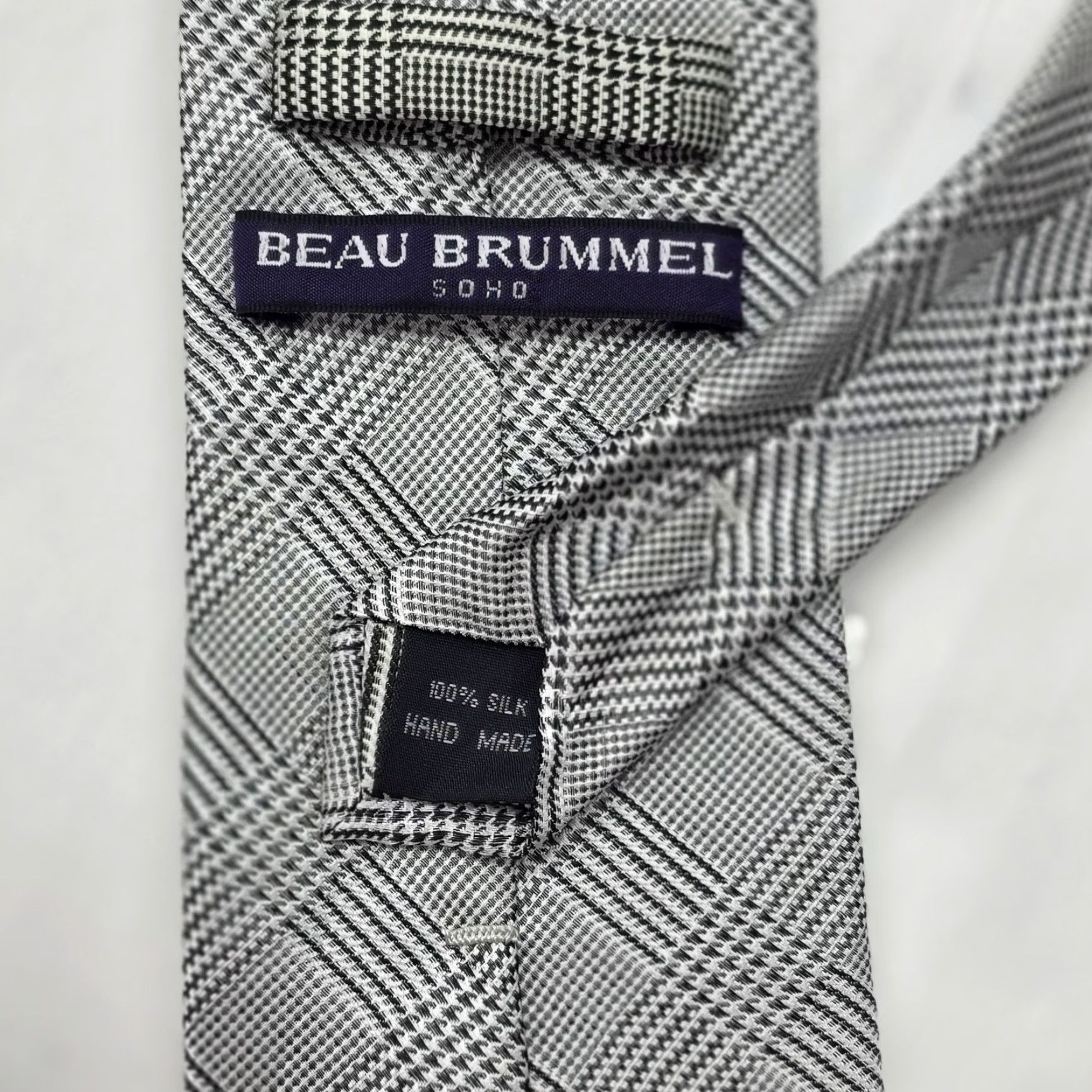 Vintage VINTAGE Beau Brummel Soho Tie Mens Black Silver Glen Plaid 100% Silk Necktie Old Money Size ONE SIZE - 3 Thumbnail
