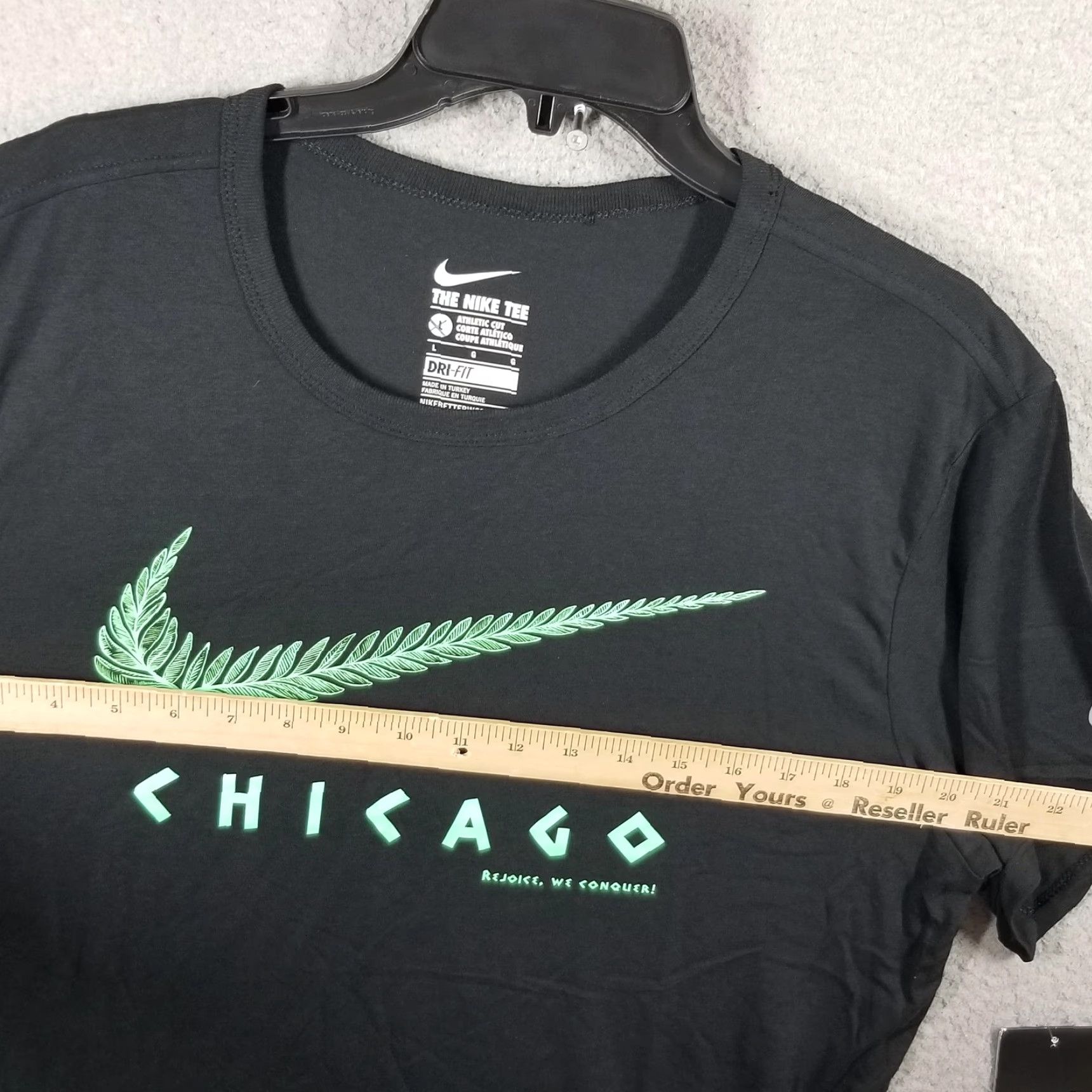 Nike Nike Shirt Mens Large Black Chicago Dri-FIT Athletic Swoosh Leaf Logo 777647-010 Size US L / EU 52-54 / 3 - 6 Thumbnail