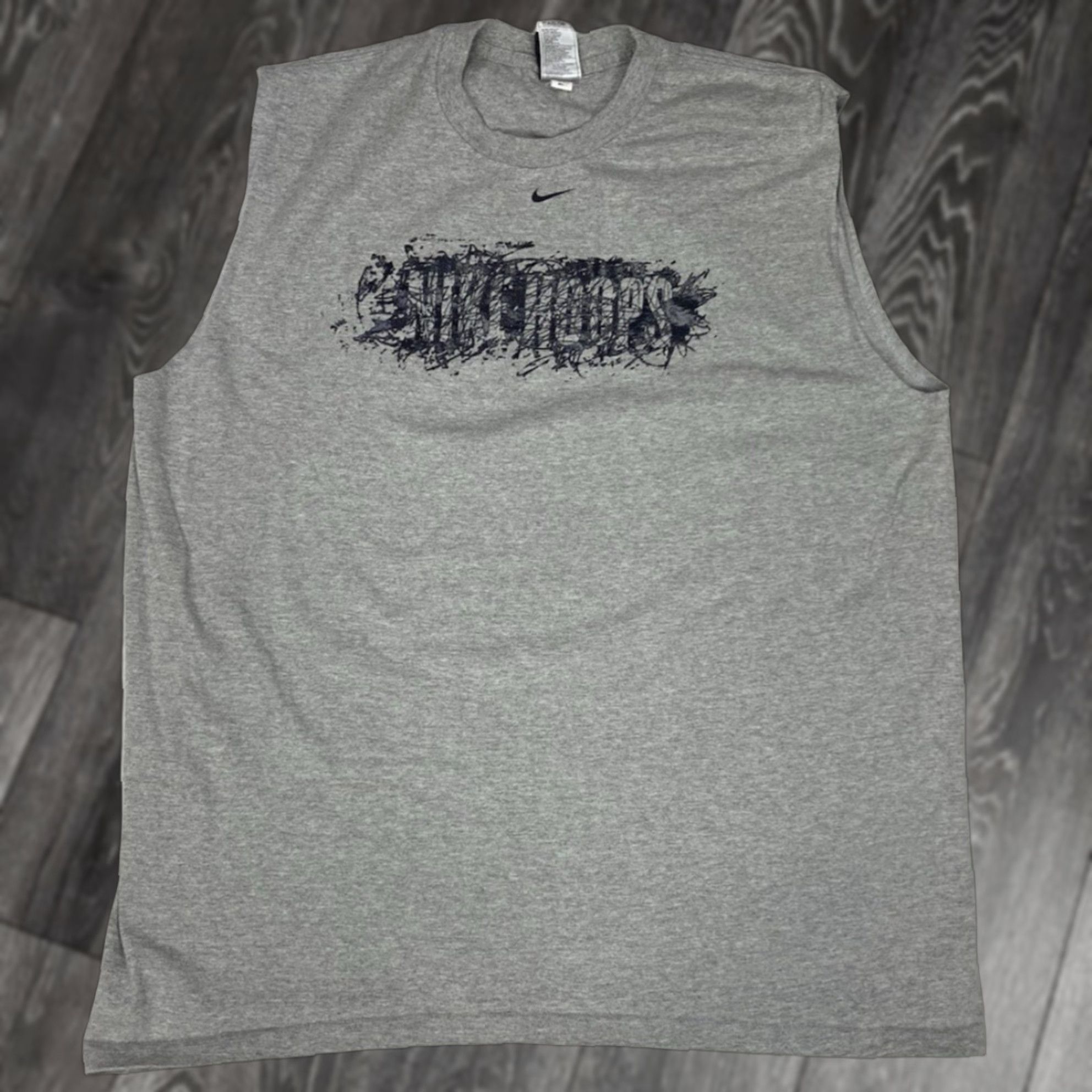 Nike VINTAGE Nike Hoop Center Swoosh Graphic T-shirt Men XL Gray Sleeveless Size US XL / EU 56 / 4 - 1 Thumbnail