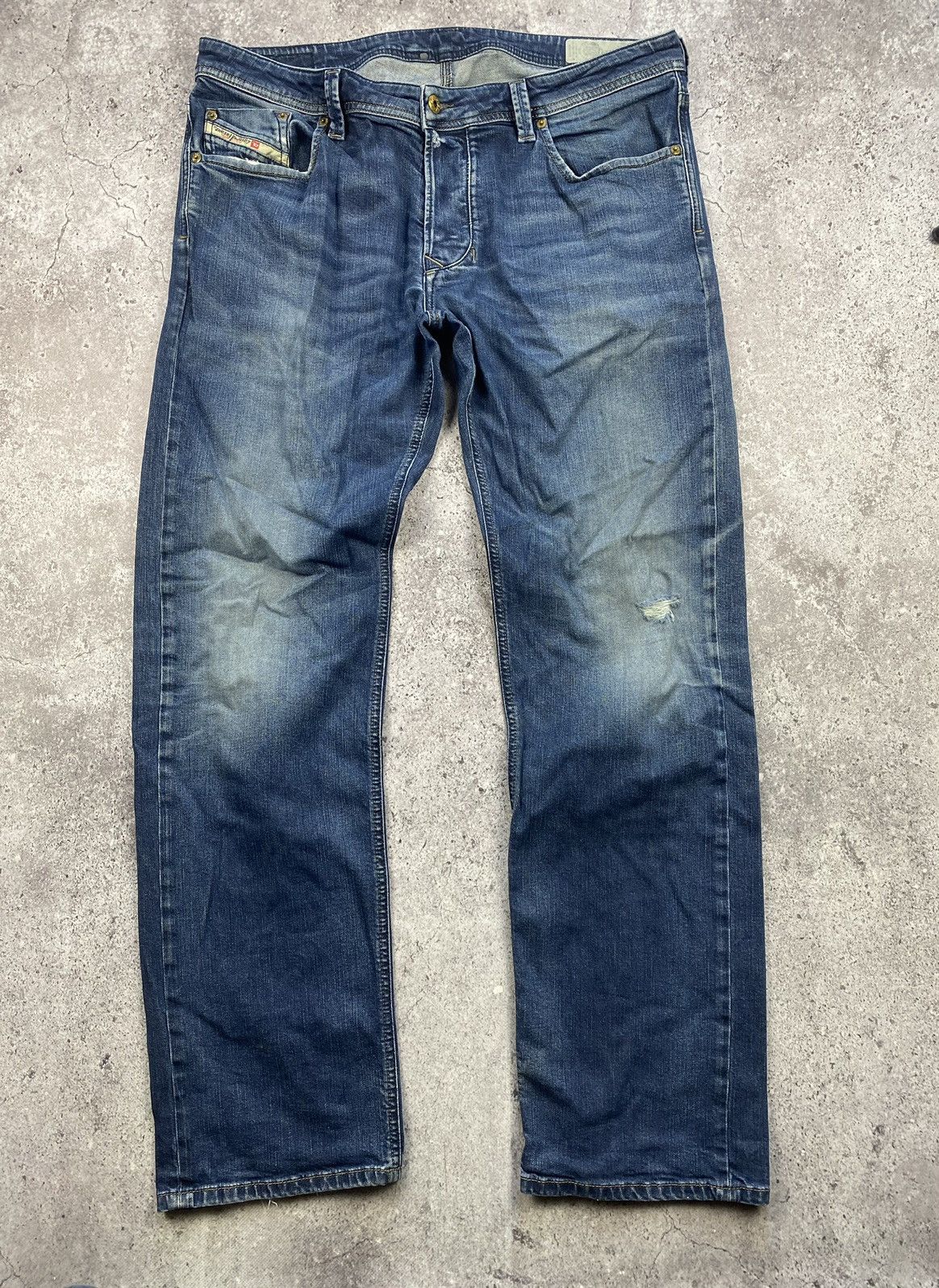 Diesel Vintage Diesel Jeans Big Logo Distressed Baggy japanese 90s Size US 36 / EU 52 - 1 Thumbnail