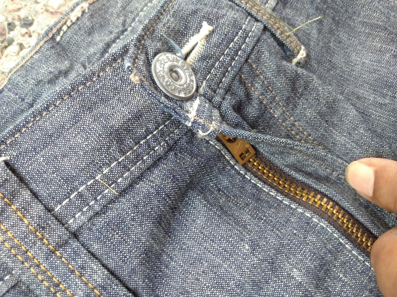 Levi's Levi's 503 buckle back pants size 34 Size US 34 / EU 50 - 10 Thumbnail