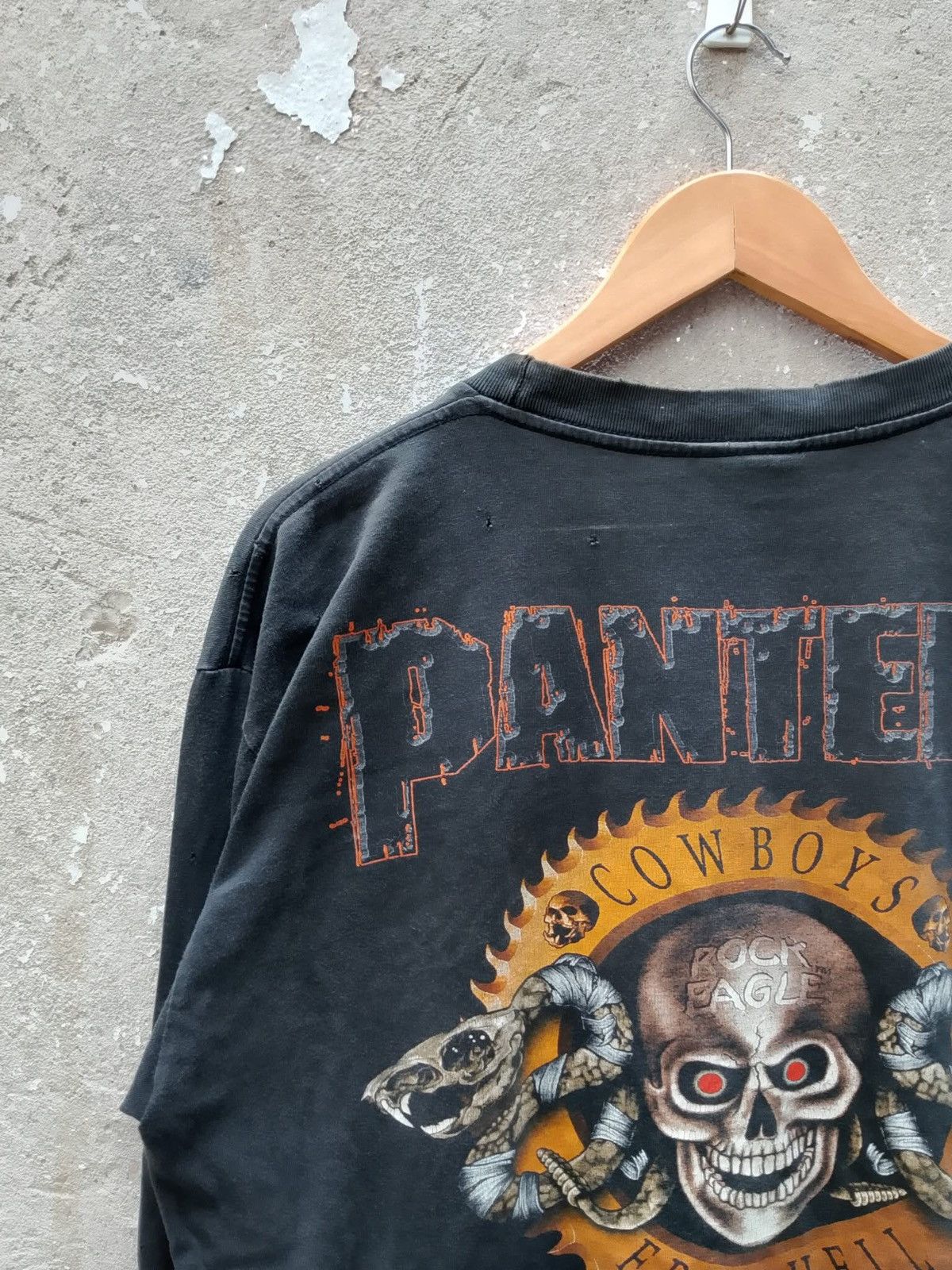 Band Tees 🔥 Pantera “Cowboys From Hell” Skull Snake Distressed LS Tee Size US M / EU 48-50 / 2 - 15 Thumbnail