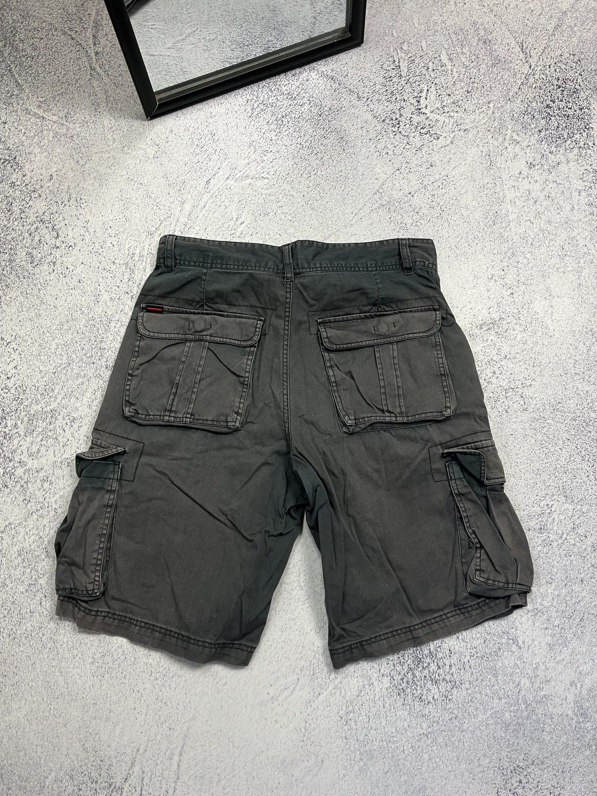 Fubu Vintage 90’s FUBU Baggy Crazy Sun Faded Cargo Shorts Y2k Rap Size US 36 / EU 52 - 8 Thumbnail