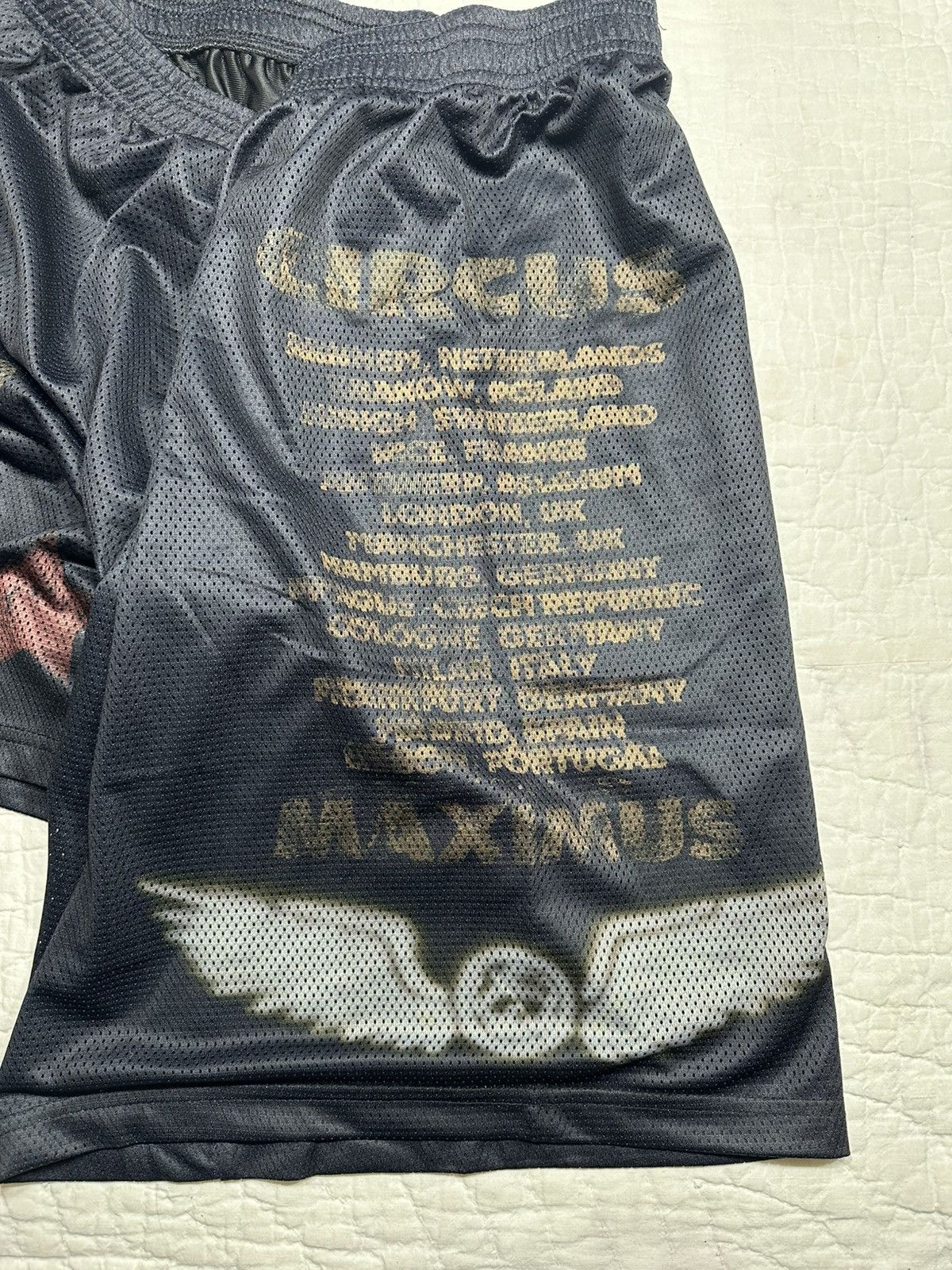 Travis Scott Travis Scott Utopia Tour Europe Exclusive Shorts/2XL Size US 38 / EU 54 - 2 Thumbnail
