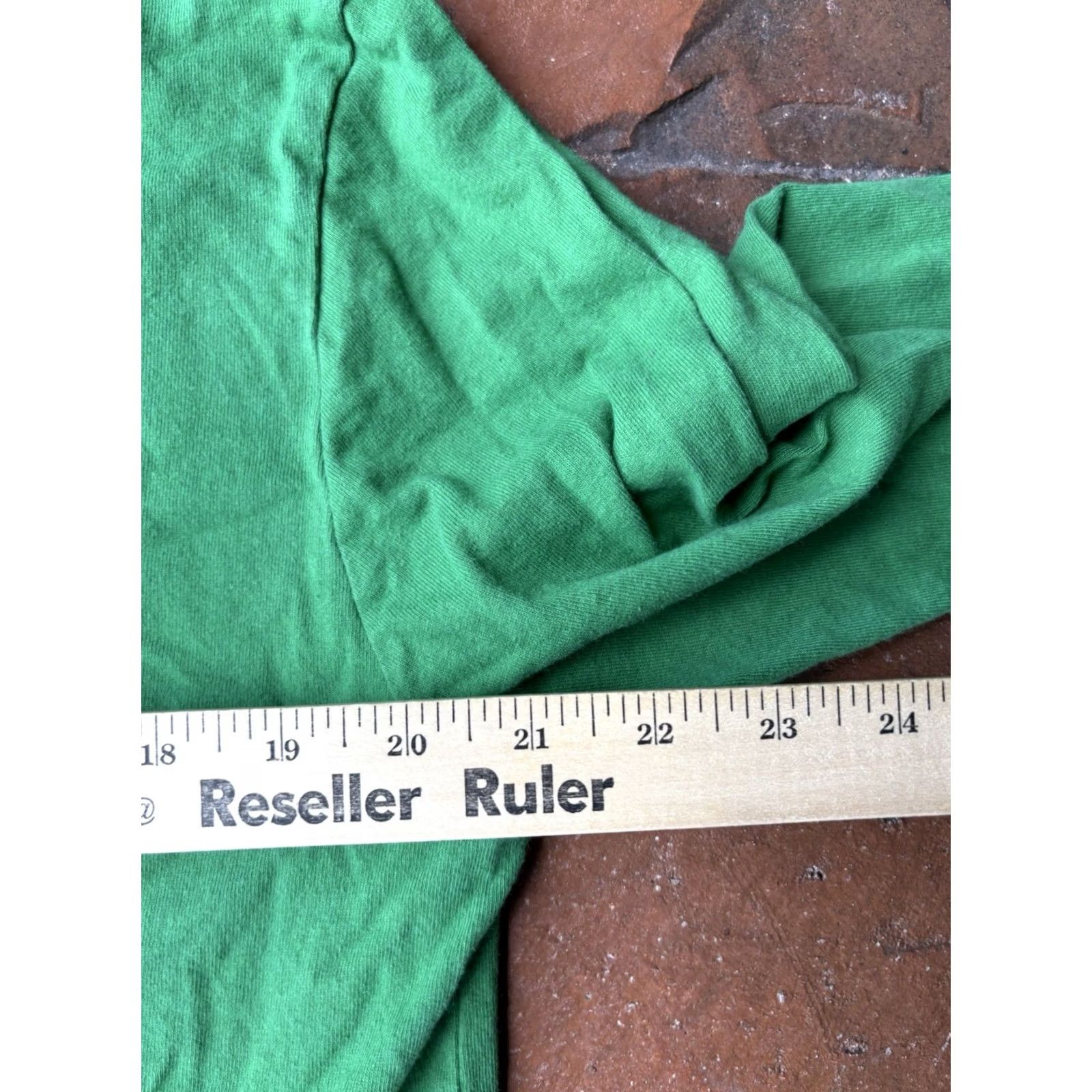 Apple VINTAGE Apple Store Employee Staff Long Sleeve T-Shirt Large Green Size US L / EU 52-54 / 3 - 5 Thumbnail