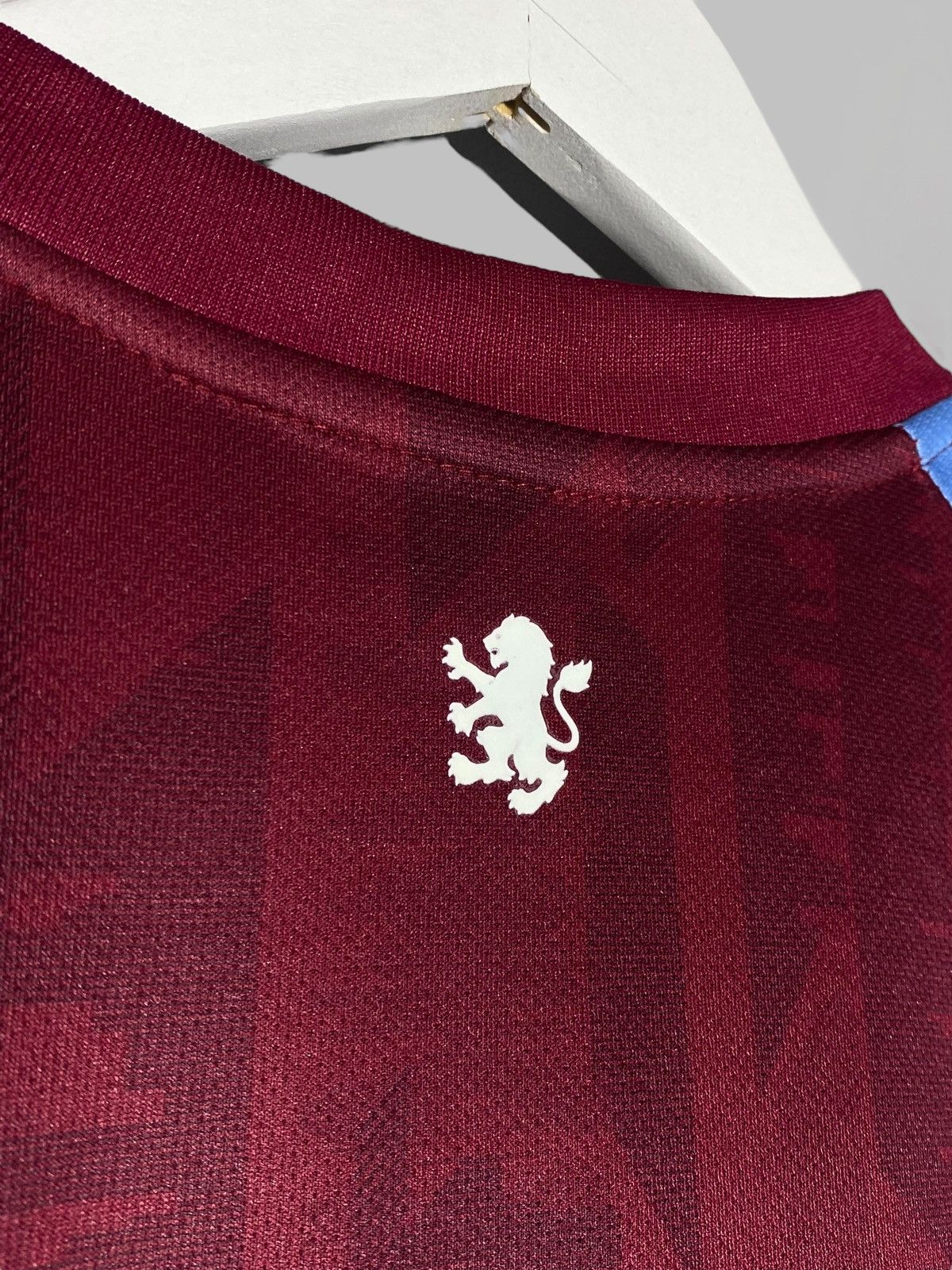 Other 🔥 00s ASTON VILLA JERSEY Y2K CASTOR BLOKECORE ESSENTIAL L Size US L / EU 52-54 / 3 - 7 Thumbnail