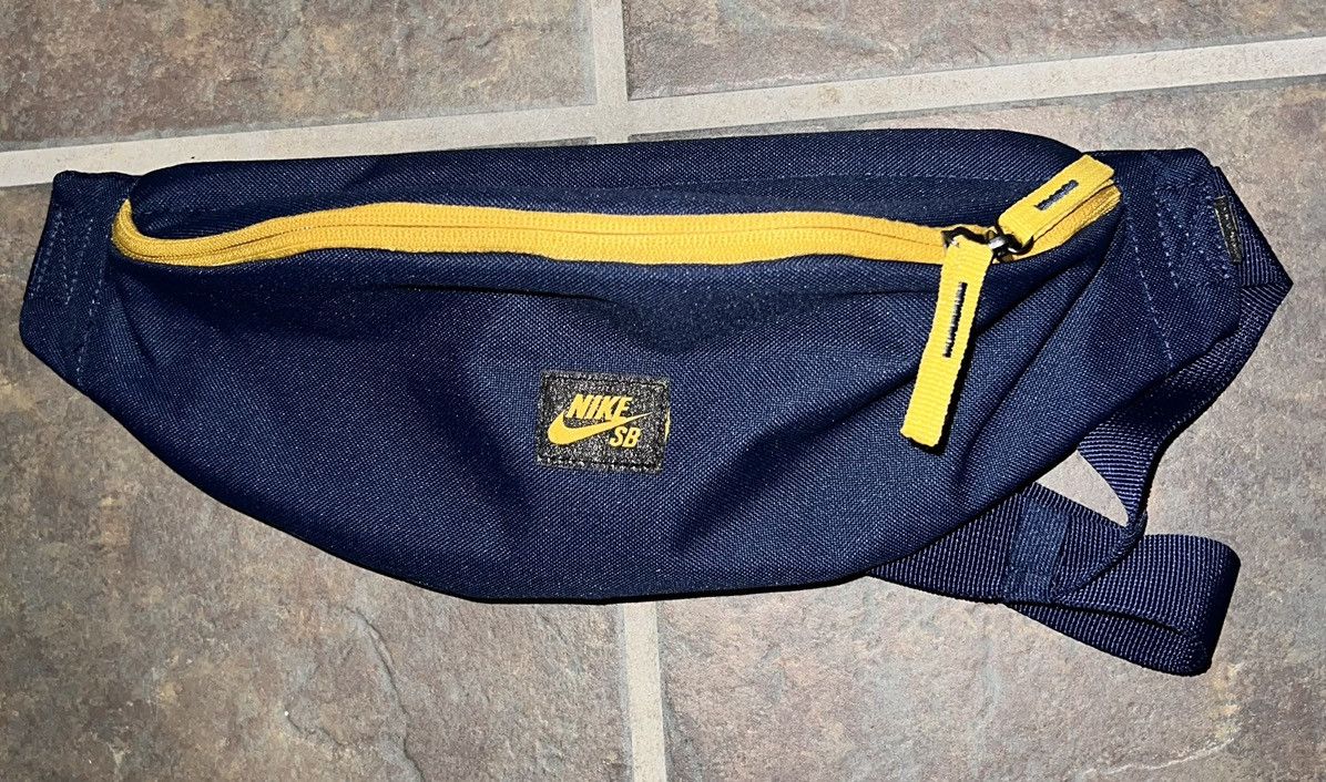 Nike NIKE SB Waistpack / Crossbody (NEW) Size ONE SIZE - 2 Thumbnail