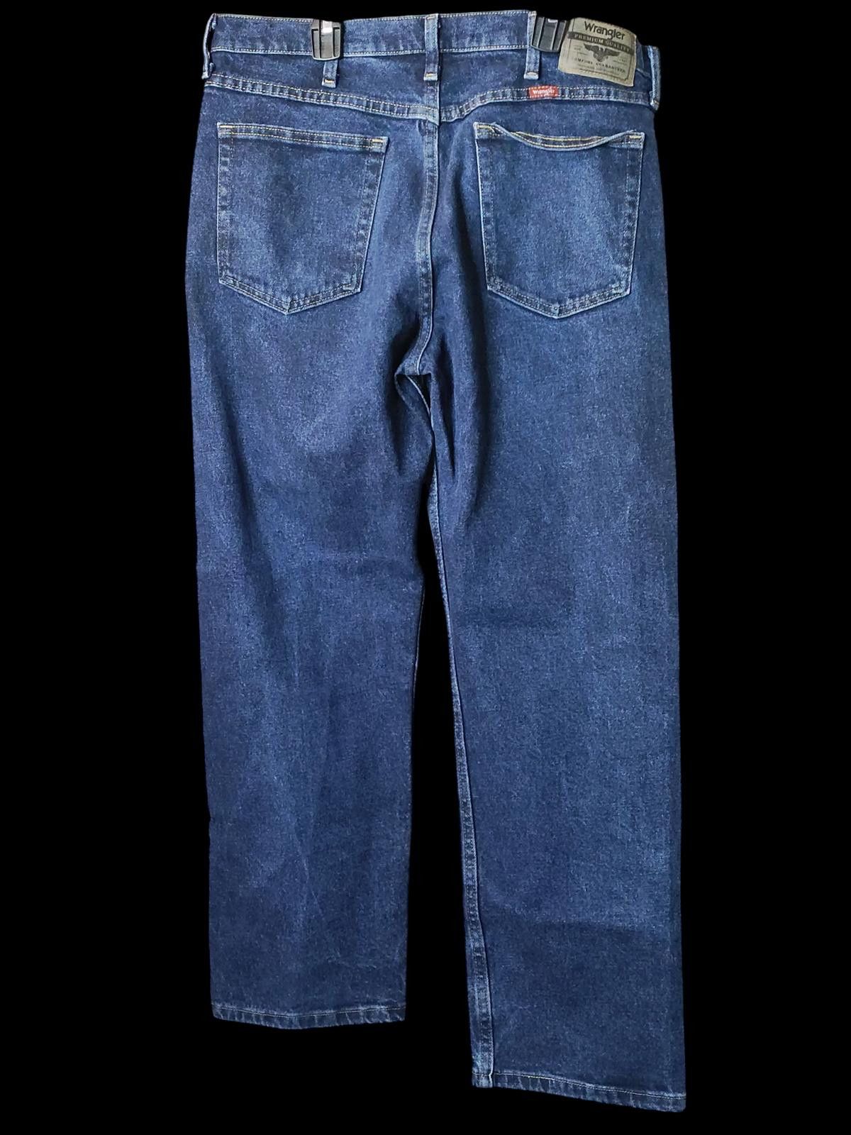 Wrangler Wrangler Authentic Denim Jeans for Men Size US 34 / EU 50 - 7 Thumbnail