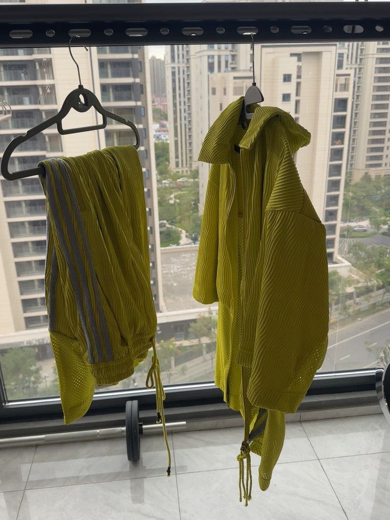 Adidas song for the mute x adidas yellow green set-2507 Size US XL / EU 56 / 4 - 7 Thumbnail