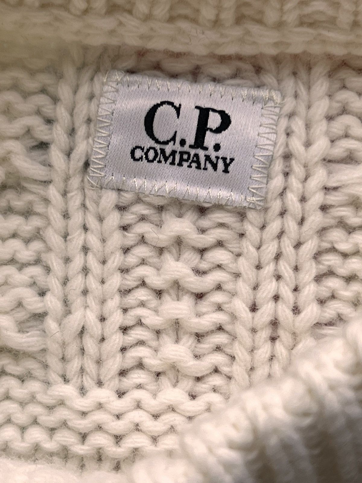 C.P. Company L C.P. Company Cable Knit Sweater Off White pullover jumper Size US L / EU 52-54 / 3 - 16 Thumbnail